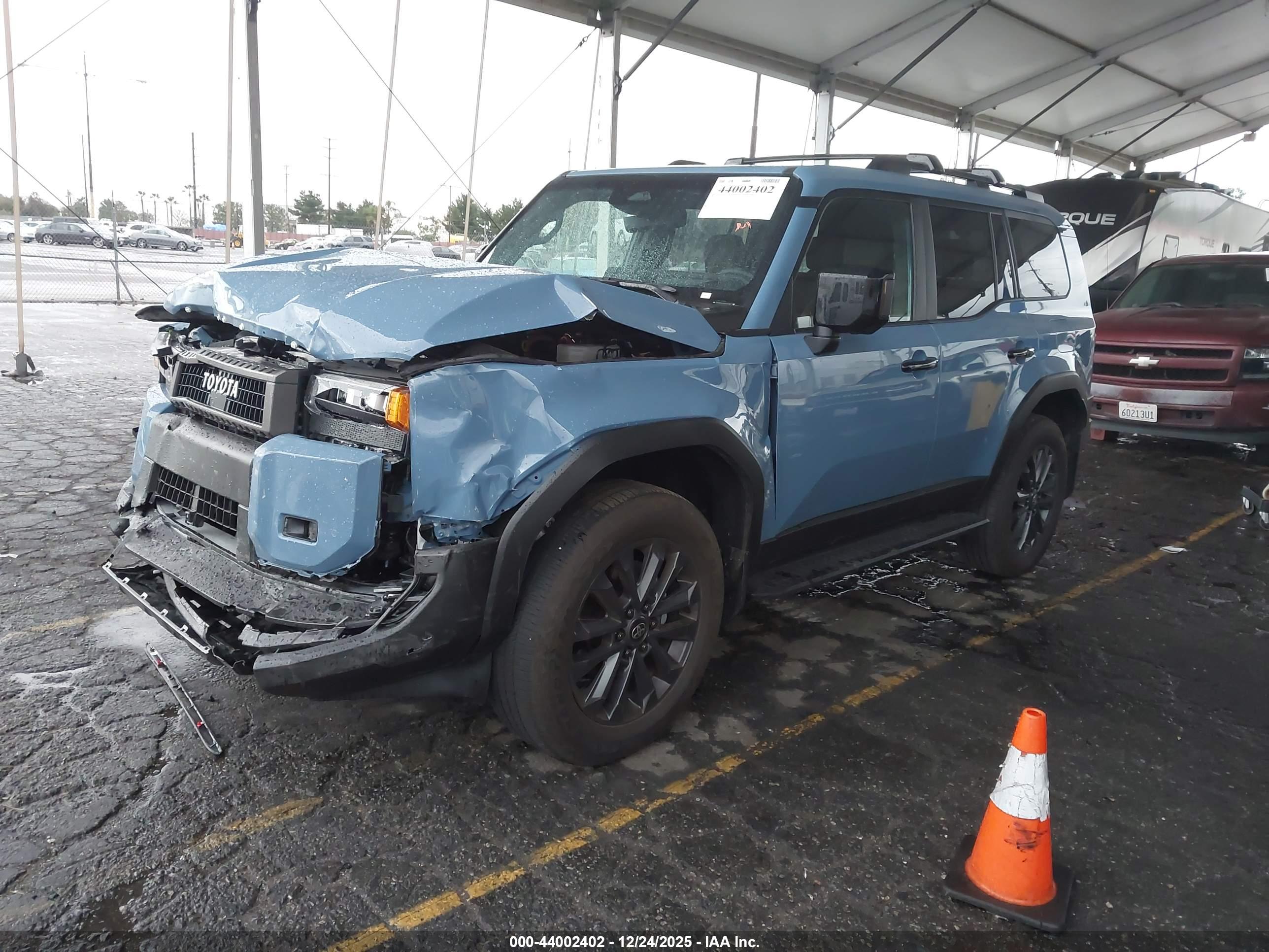 TOYOTA LAND image 2