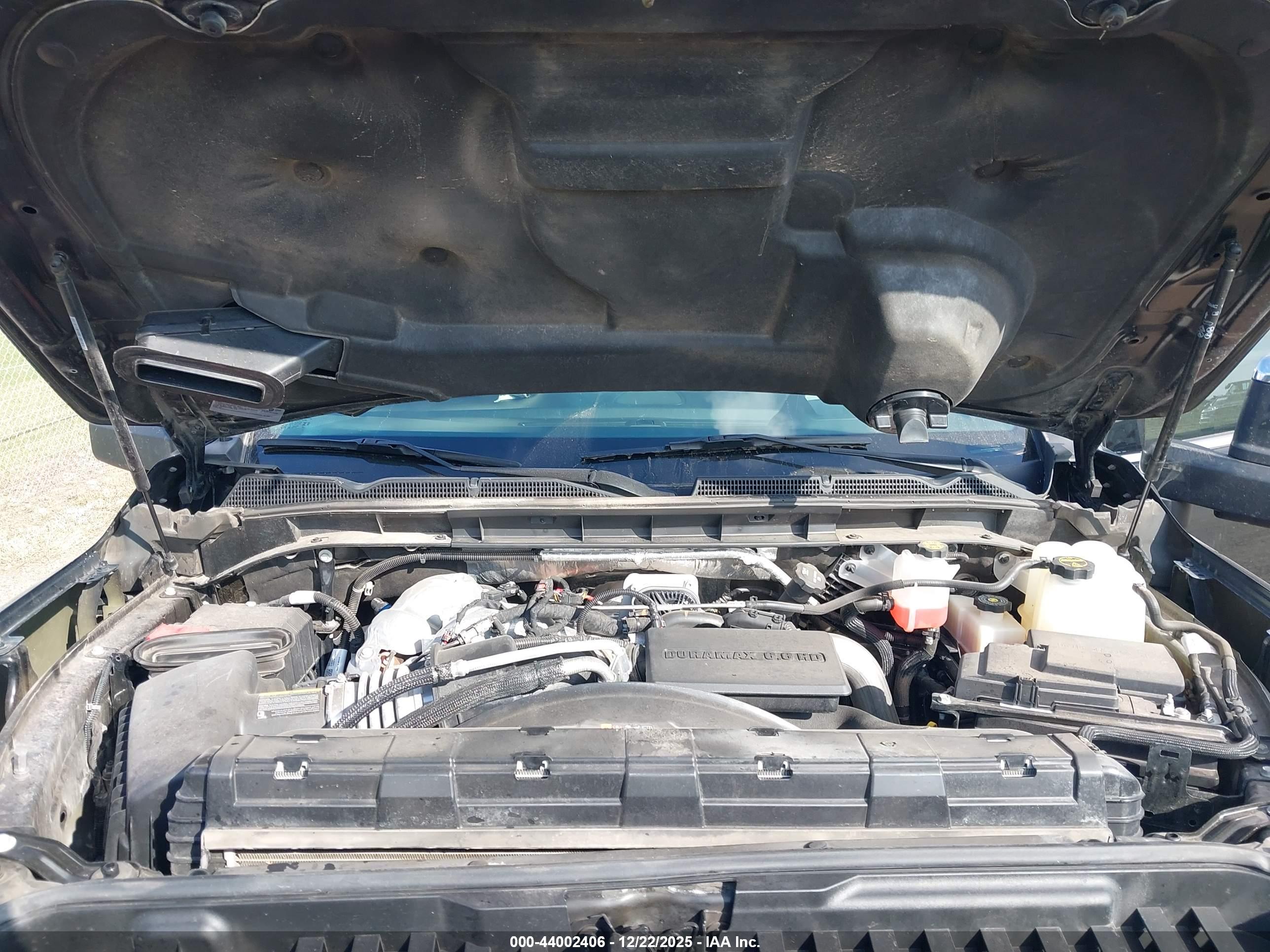 GMC SIERRA image 10