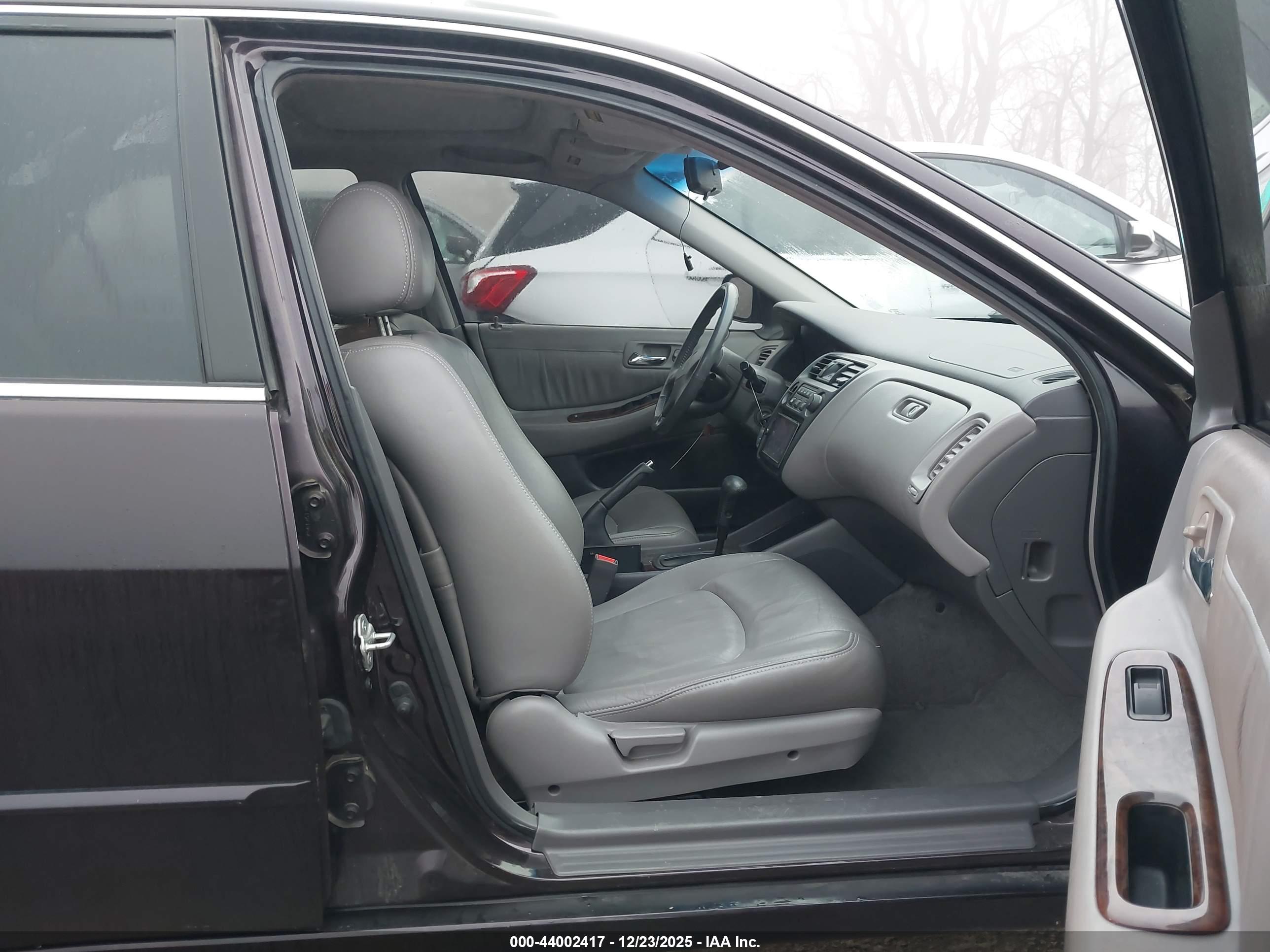 HONDA ACCORD image 5