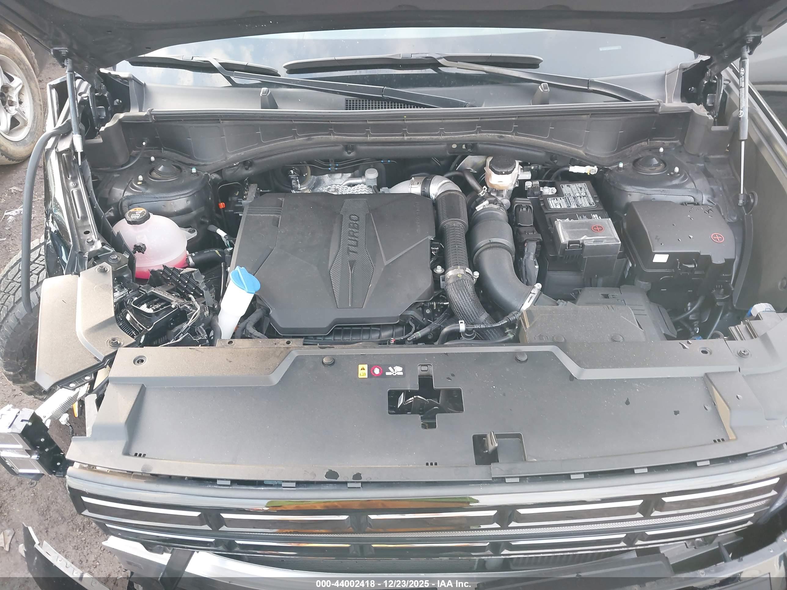 HYUNDAI SANTA image 10