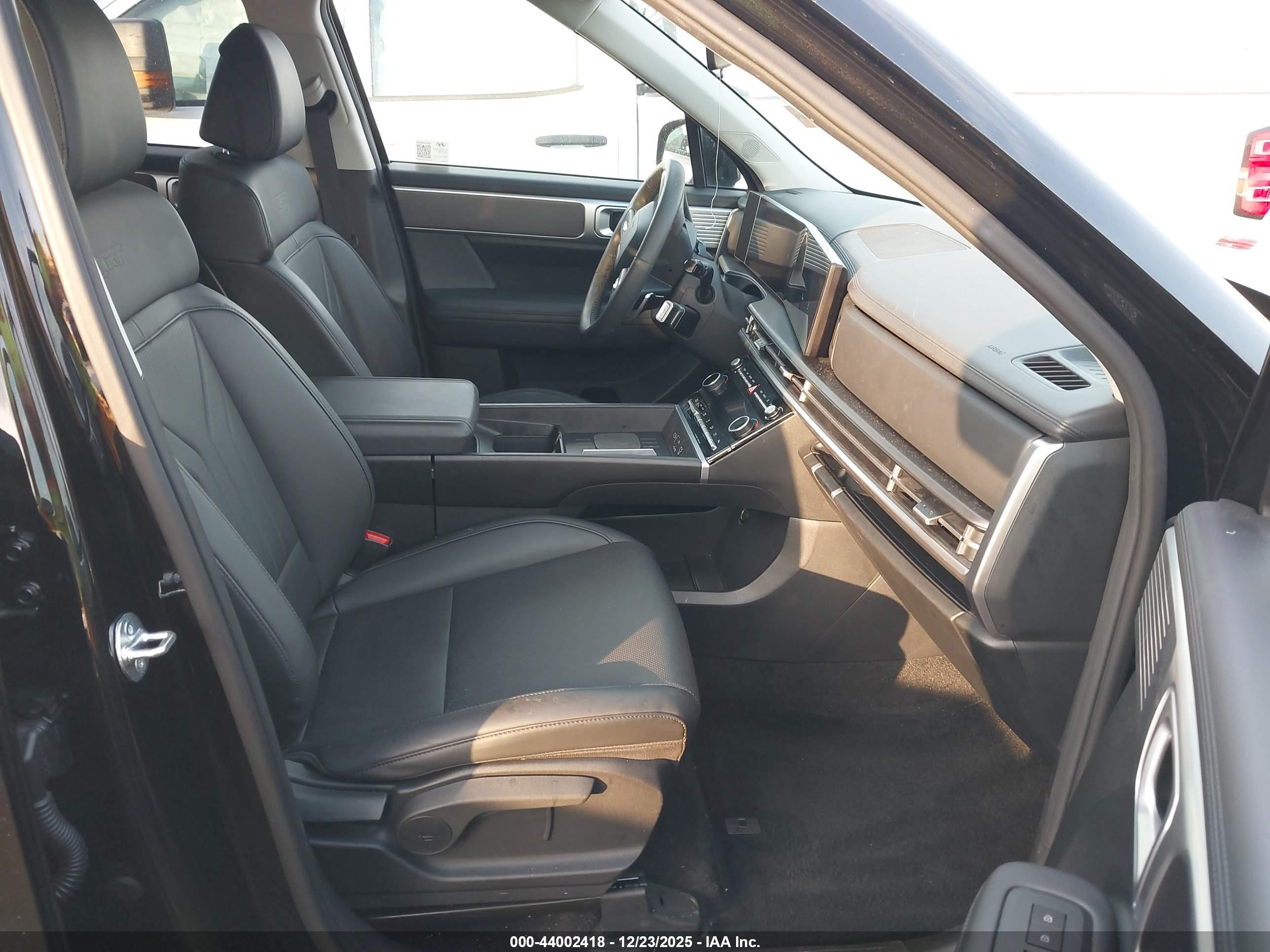 HYUNDAI SANTA image 5