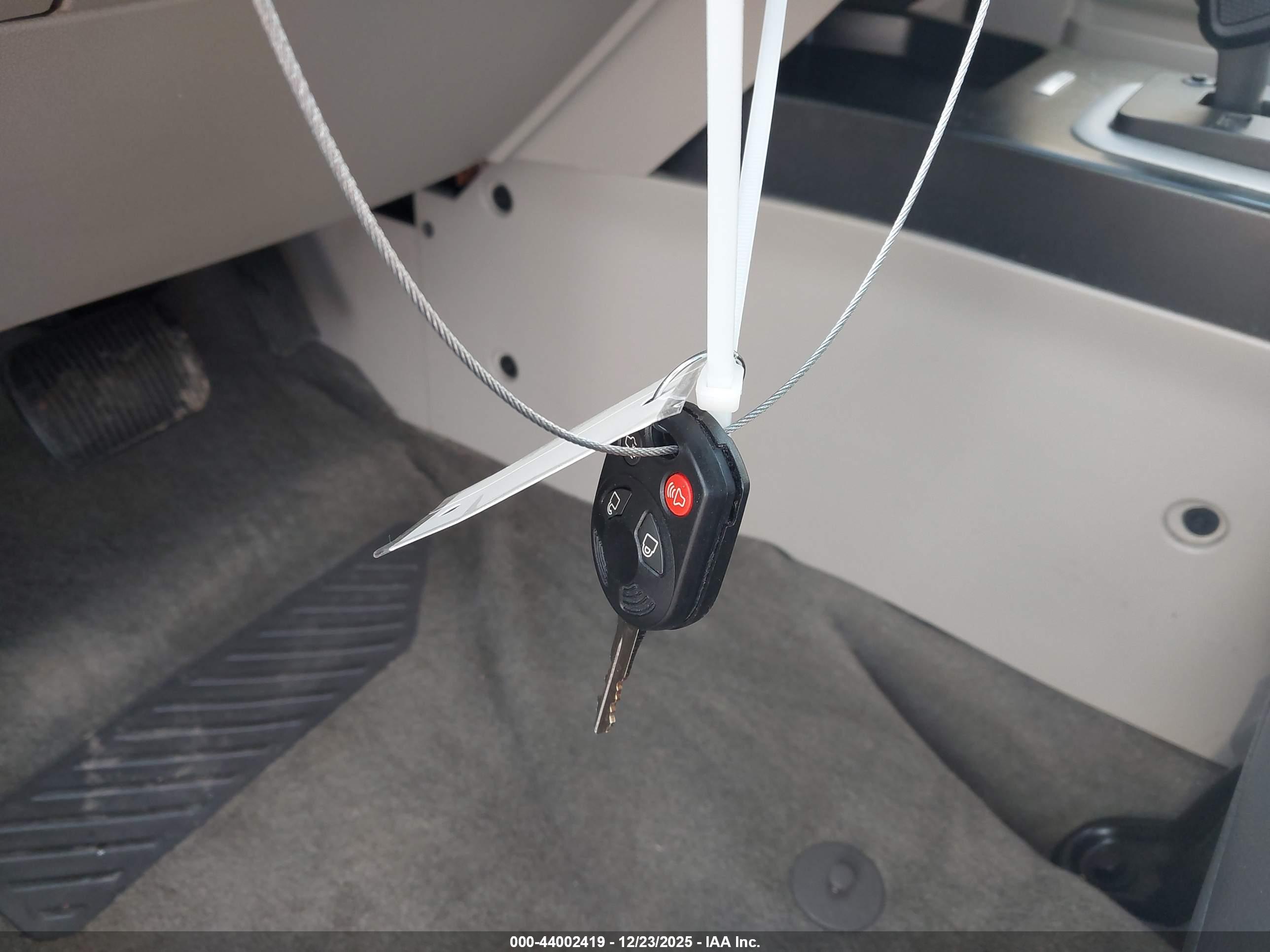 FORD ESCAPE image 11