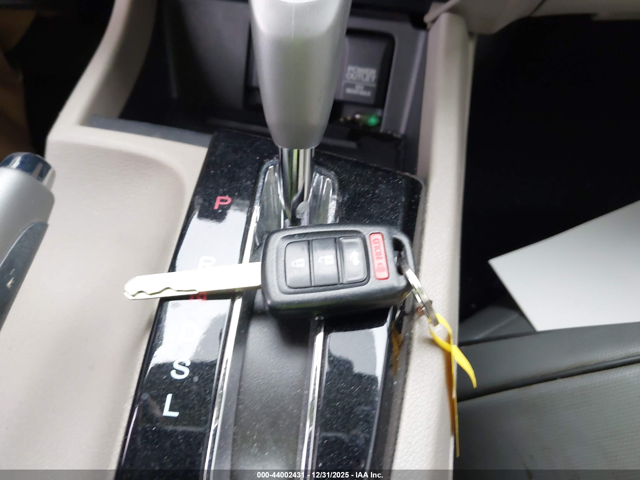 HONDA CIVIC image 11