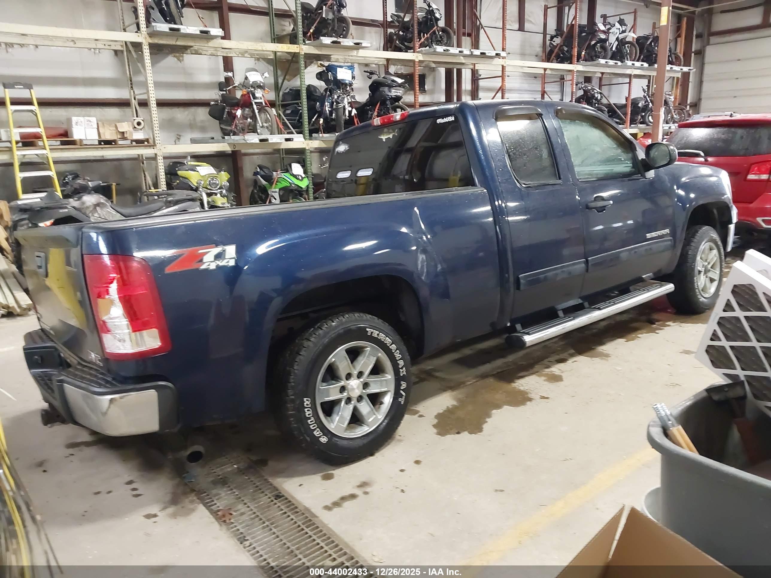 GMC SIERRA image 4