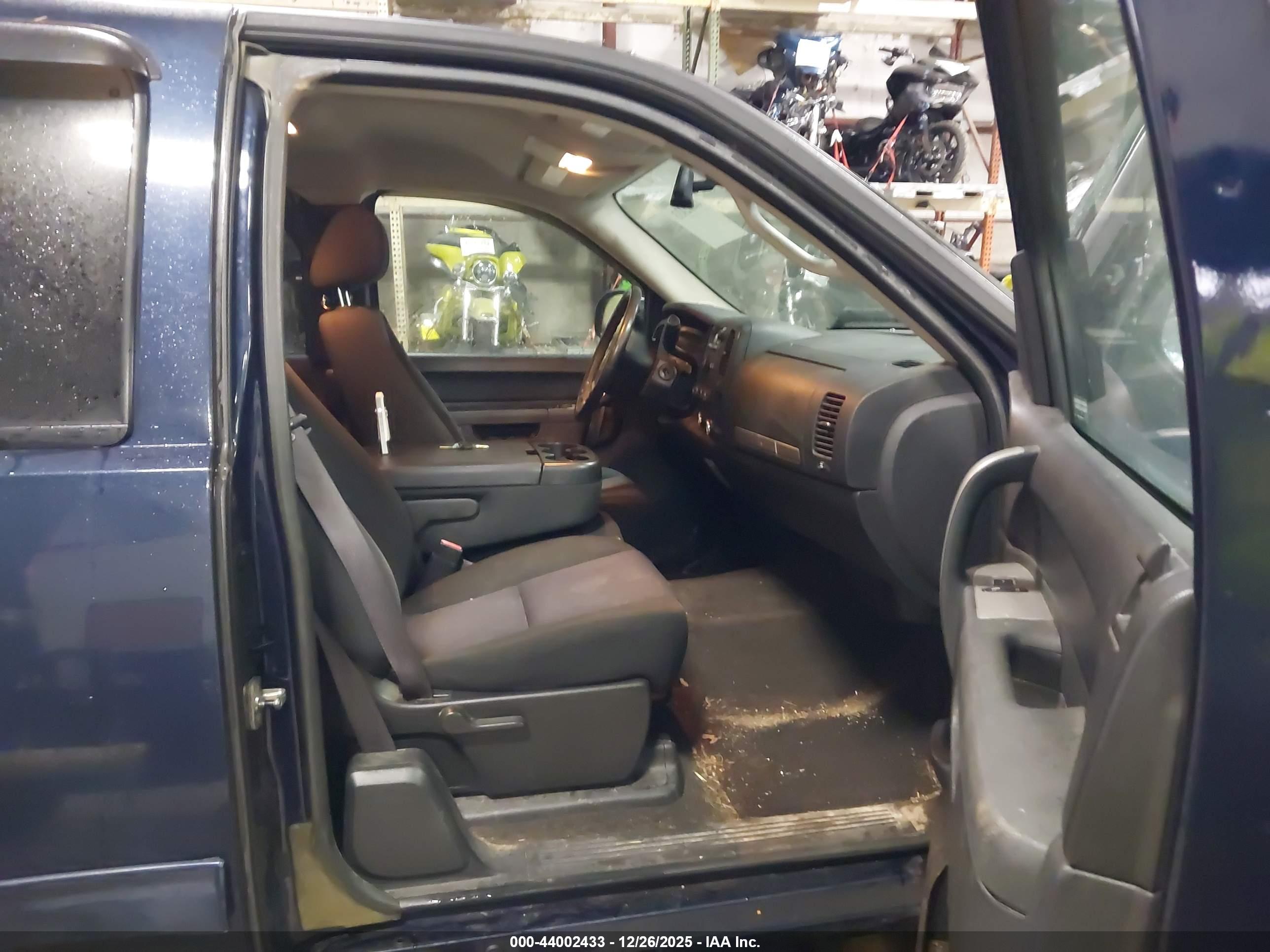 GMC SIERRA image 5