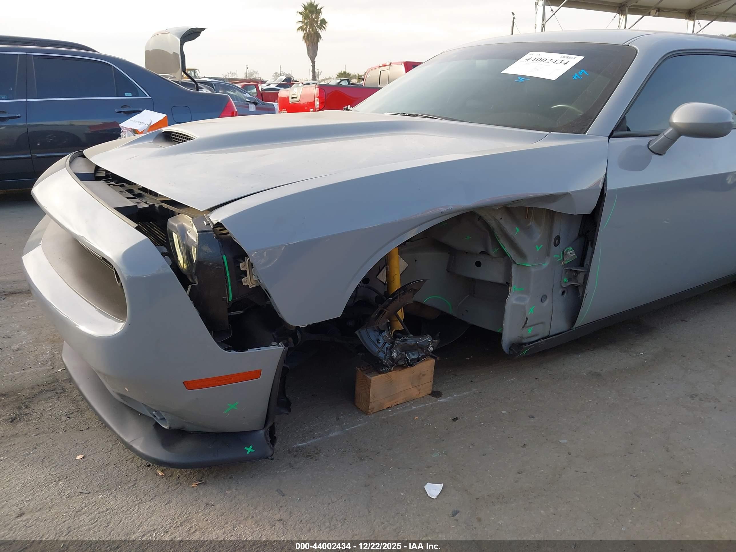 DODGE CHALLENGER image 6