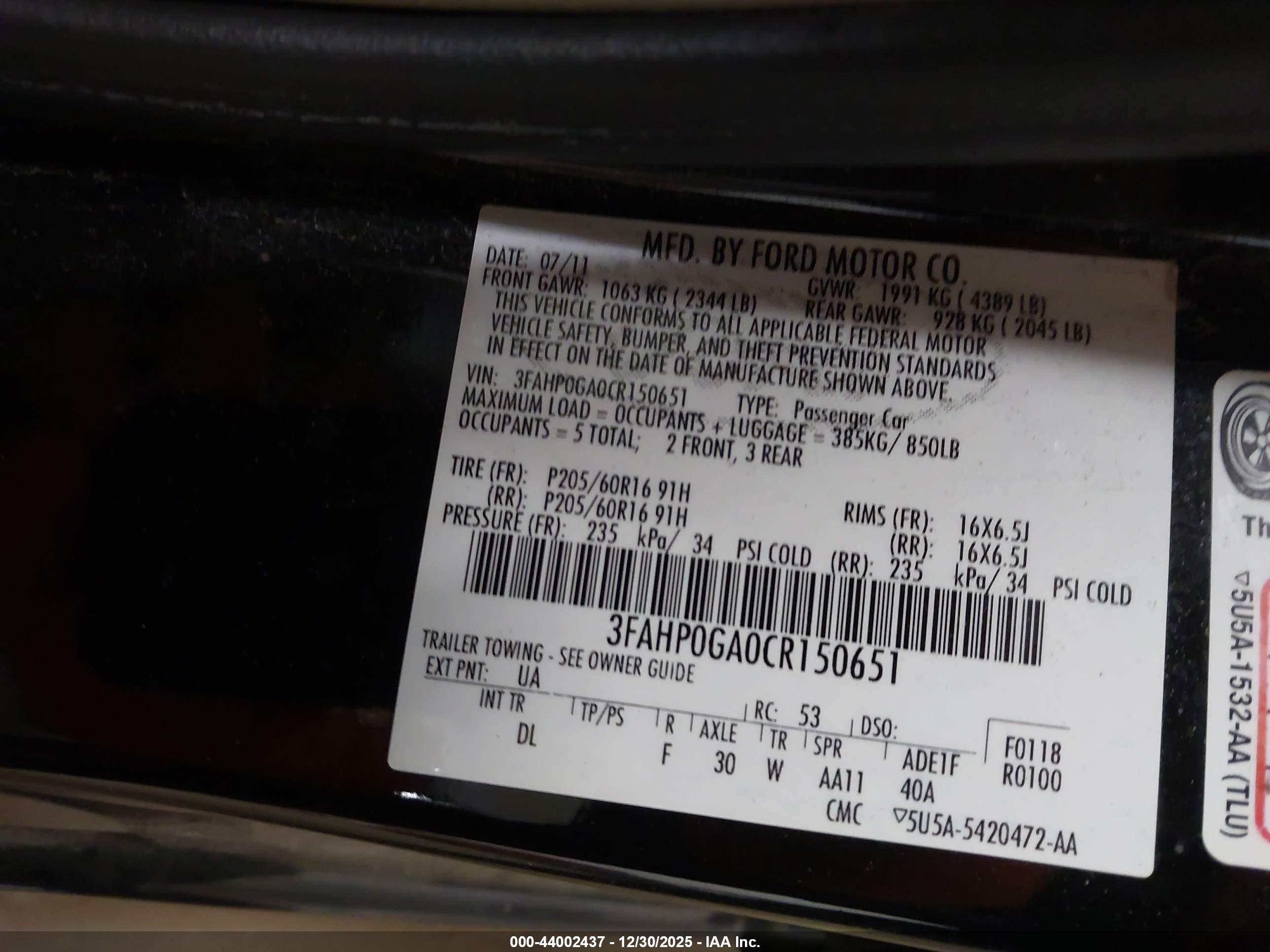 FORD FUSION image 9