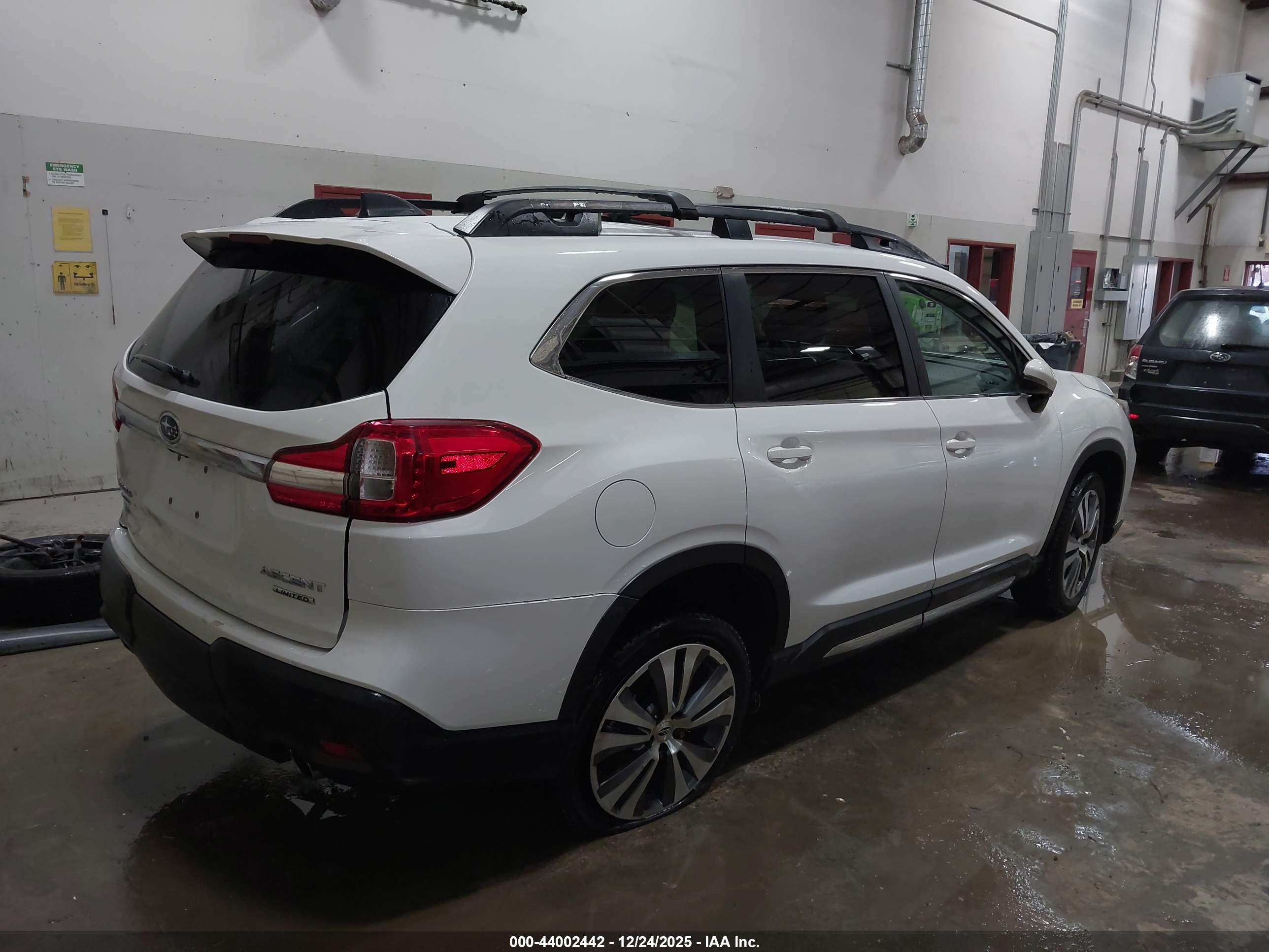 SUBARU ASCENT image 4