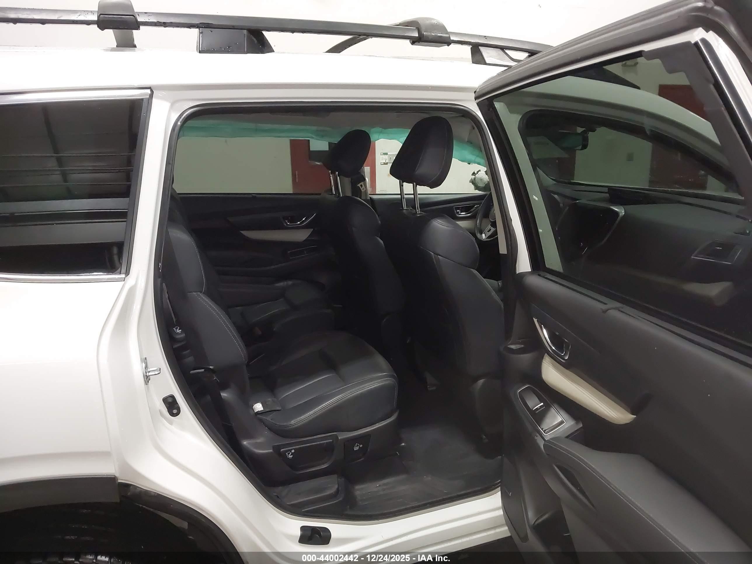 SUBARU ASCENT image 8