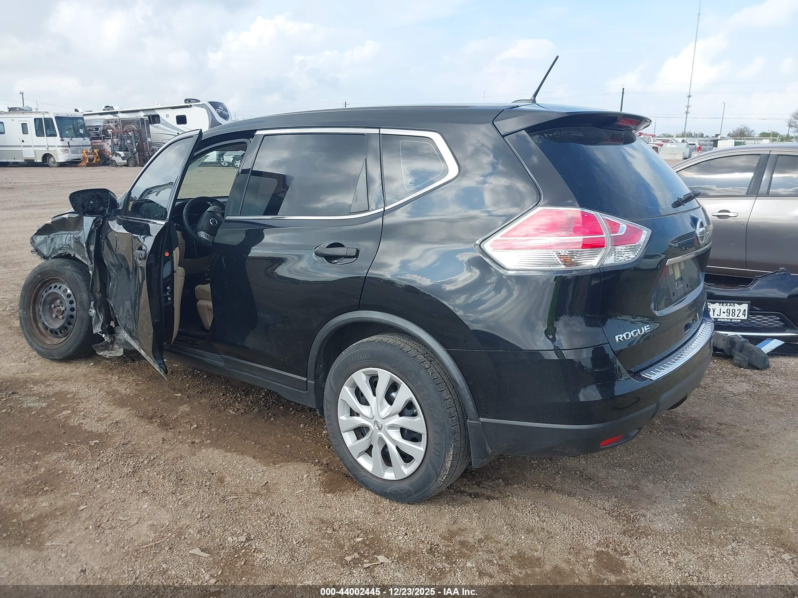 NISSAN ROGUE image 3