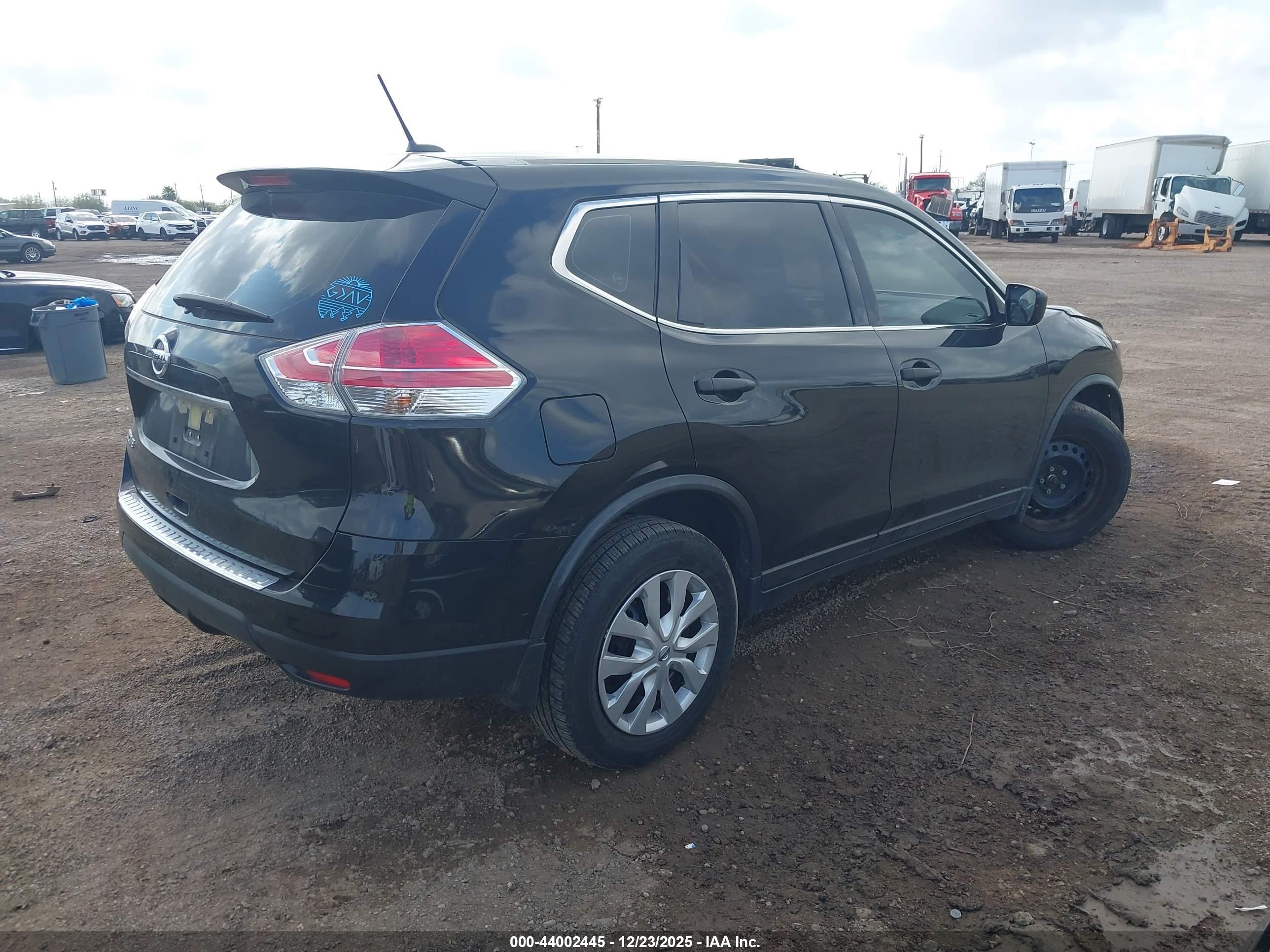 NISSAN ROGUE image 4