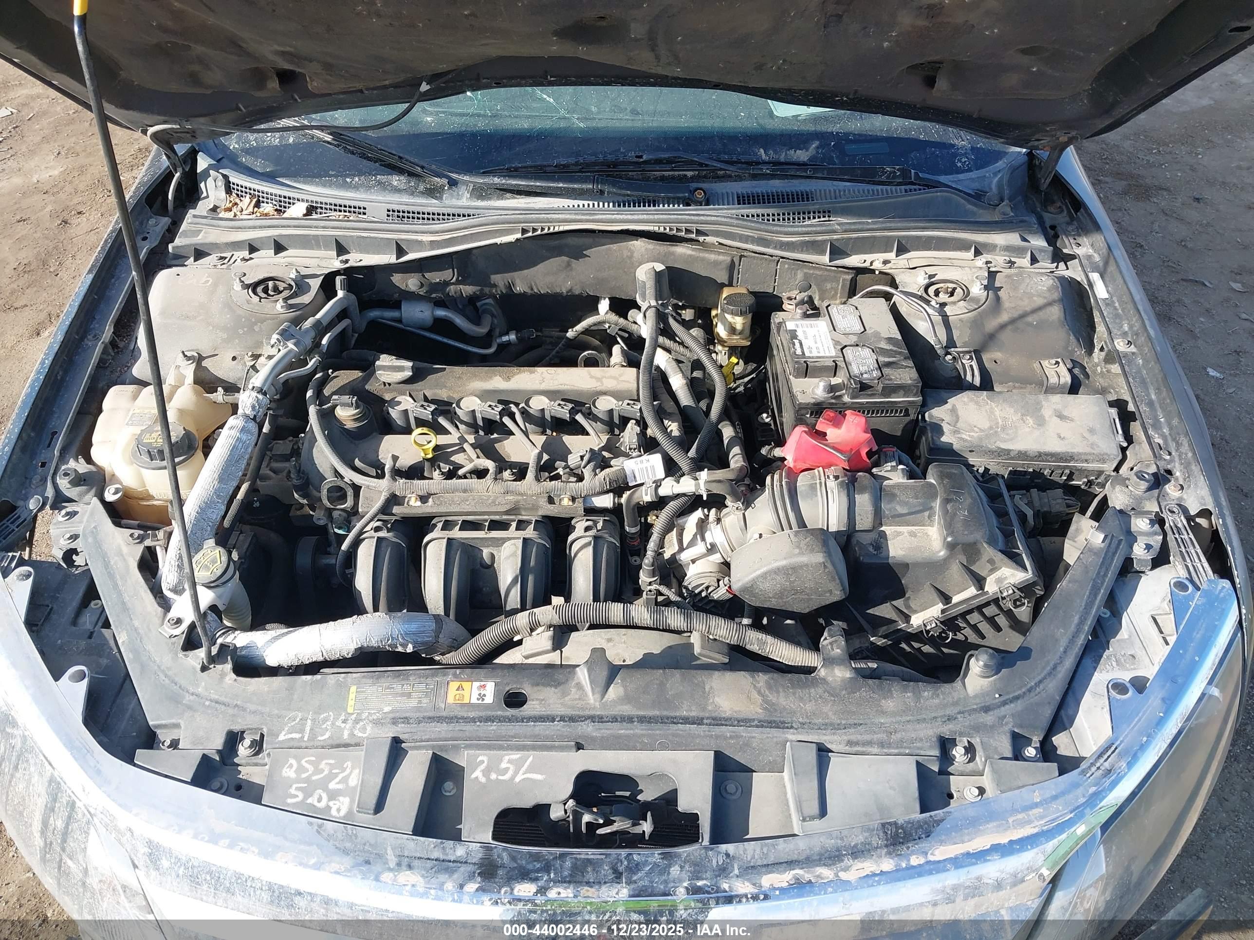 FORD FUSION image 10