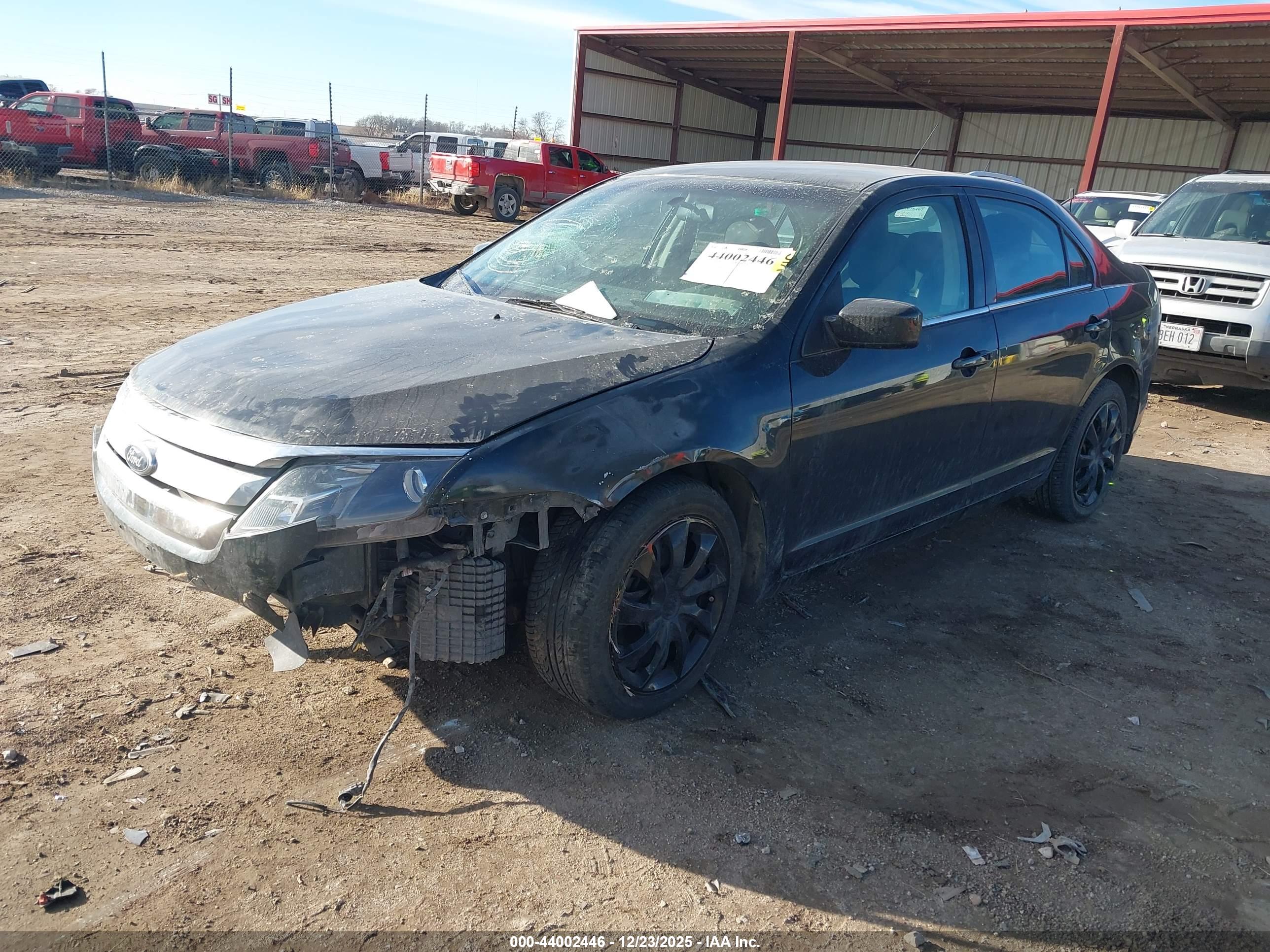 FORD FUSION image 2