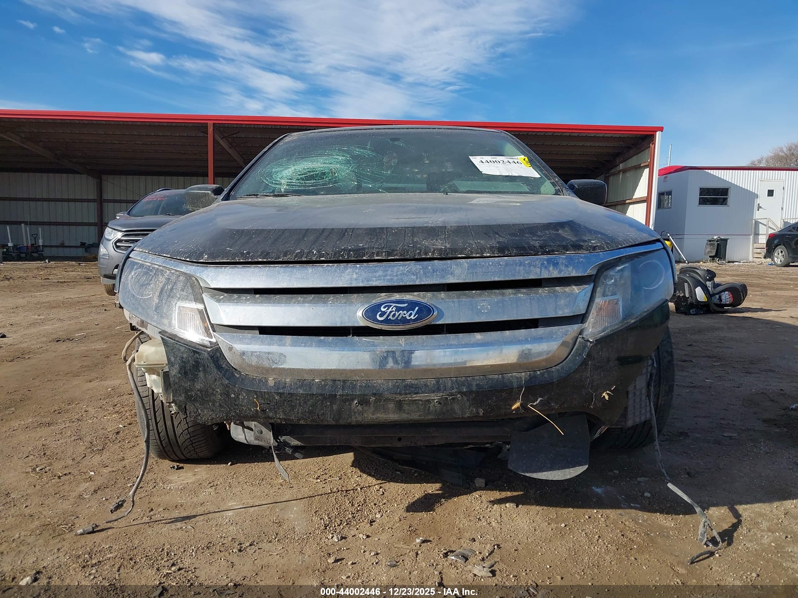 FORD FUSION image 6