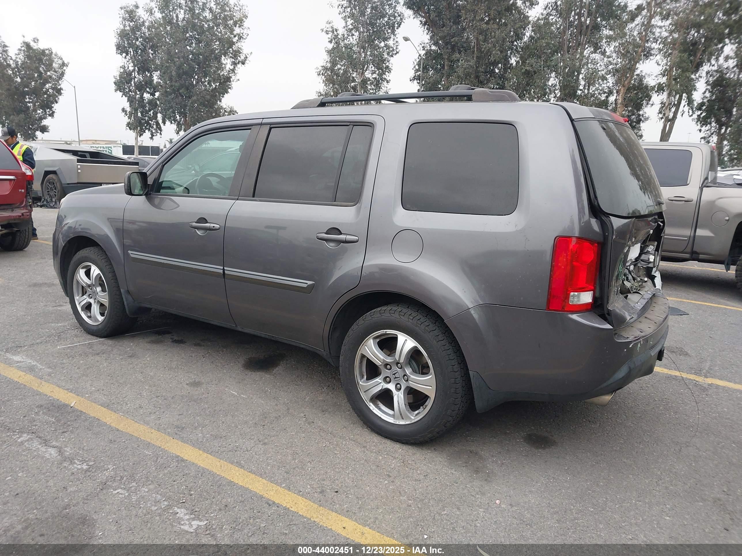 HONDA PILOT image 3