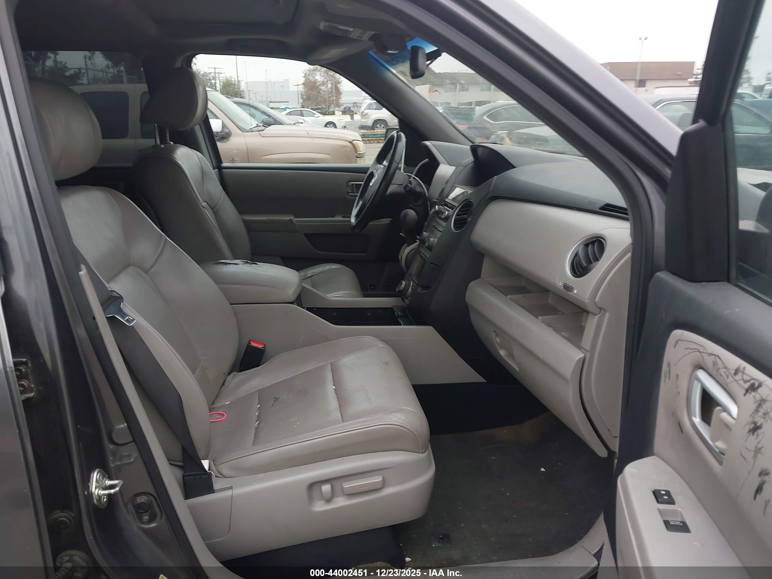 HONDA PILOT image 5
