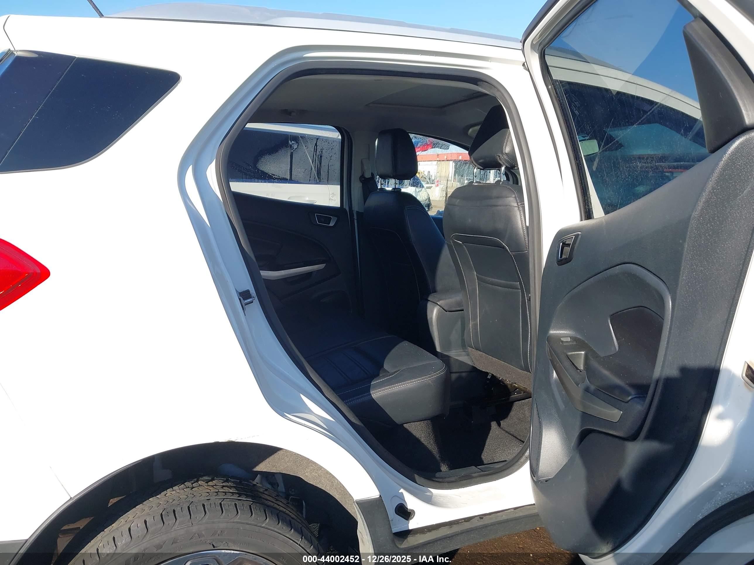 FORD ECOSPORT image 8