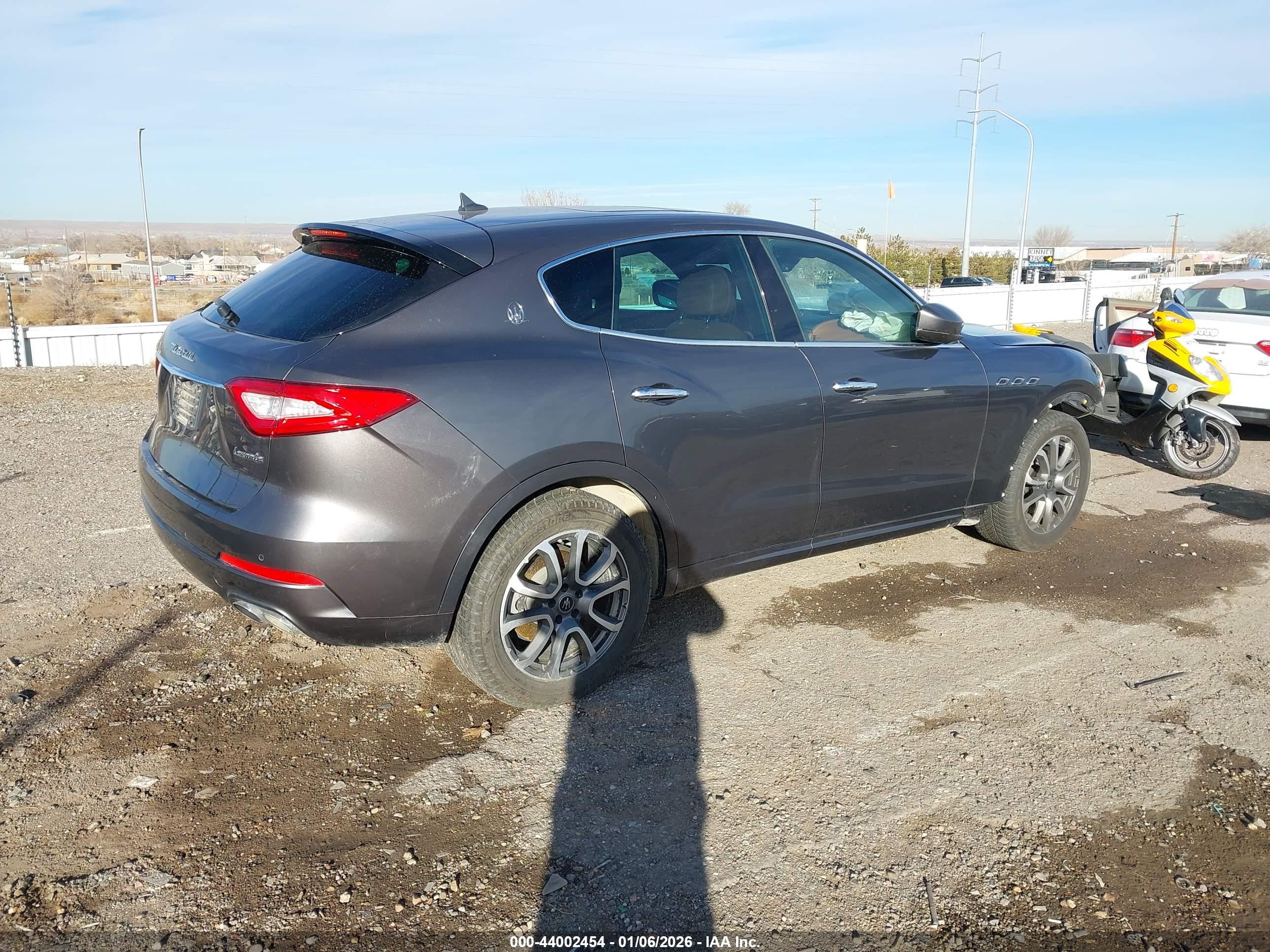 MASERATI LEVANTE image 4
