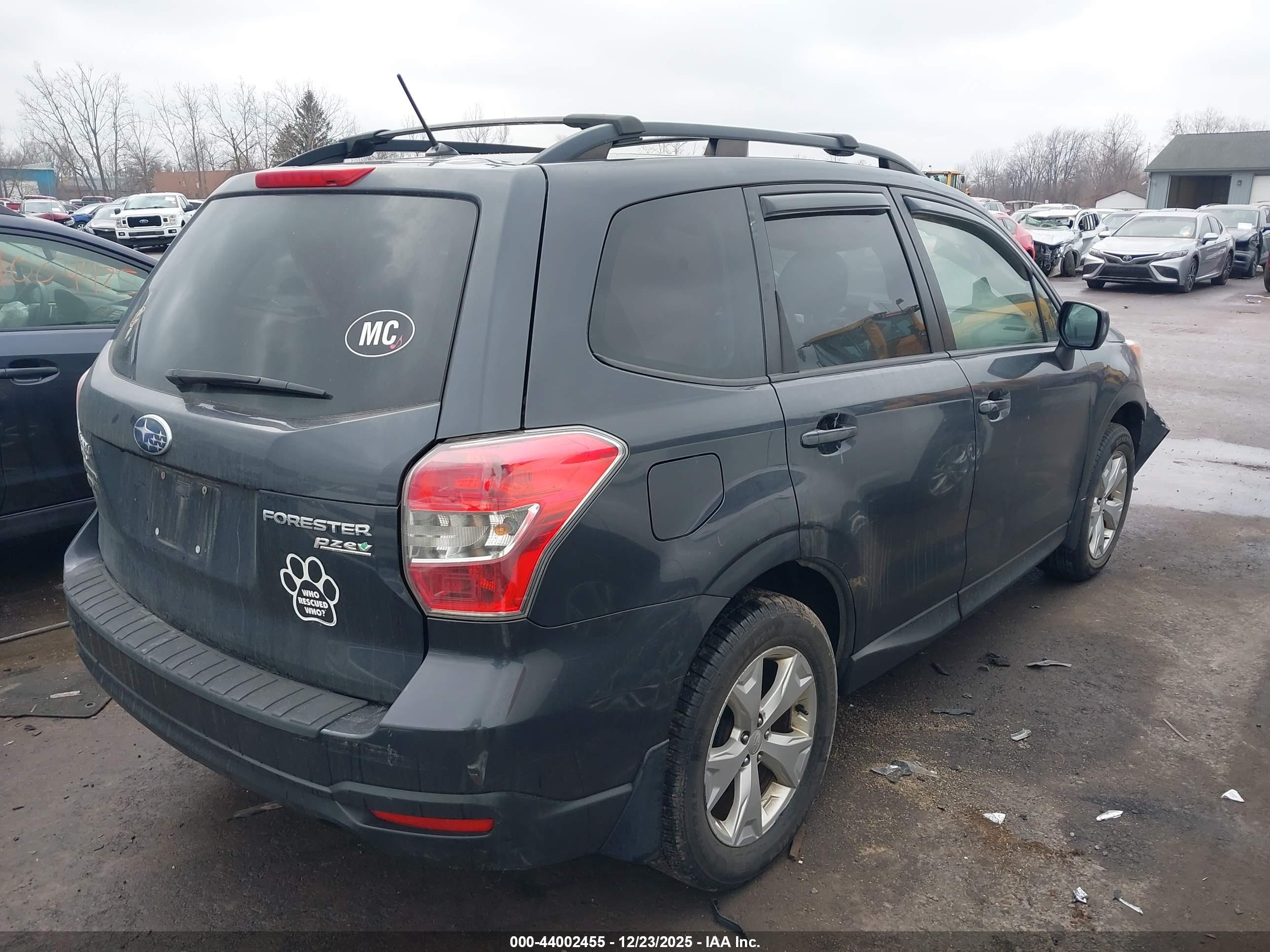 SUBARU FORESTER image 4
