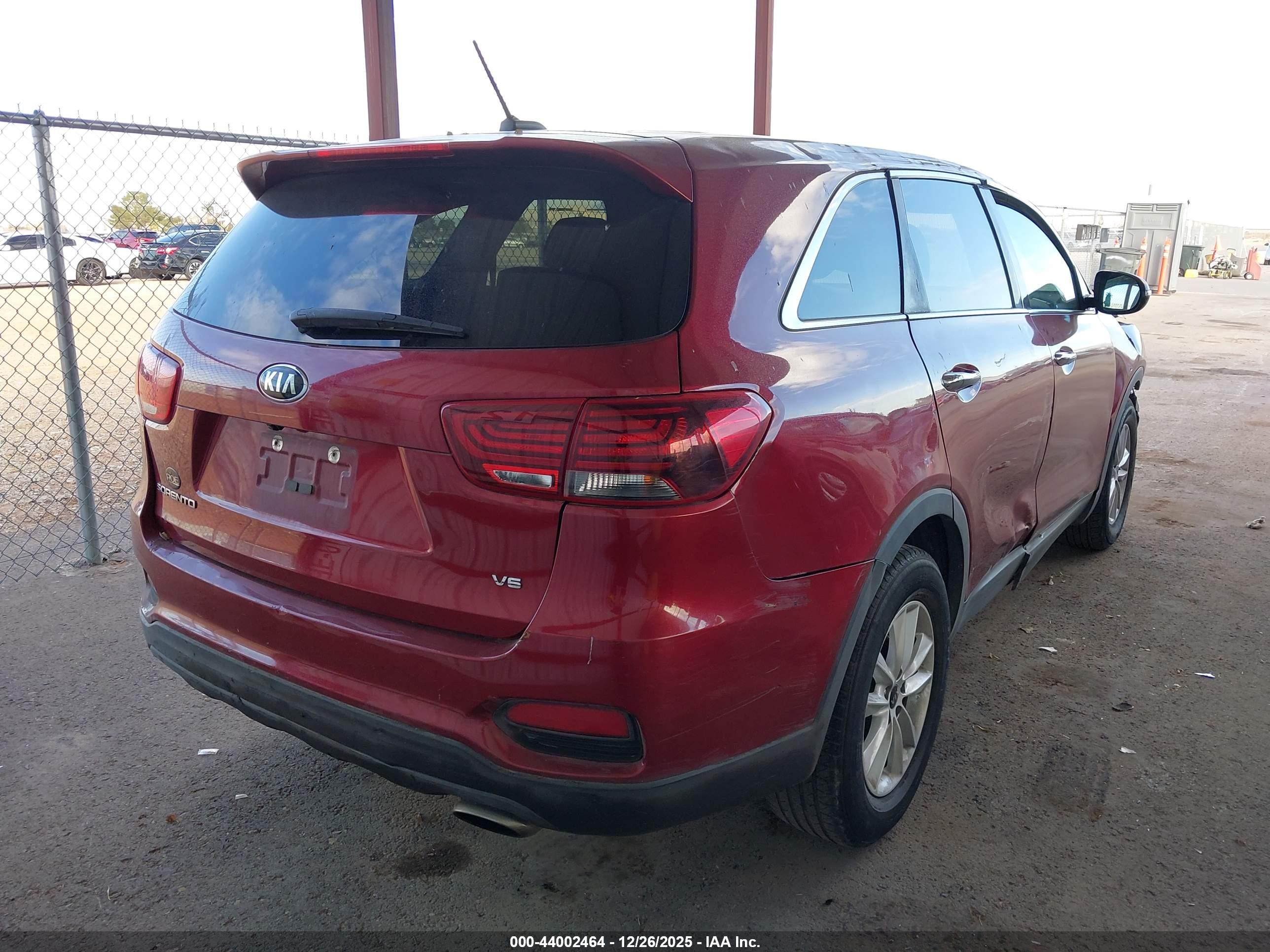 KIA SORENTO image 4