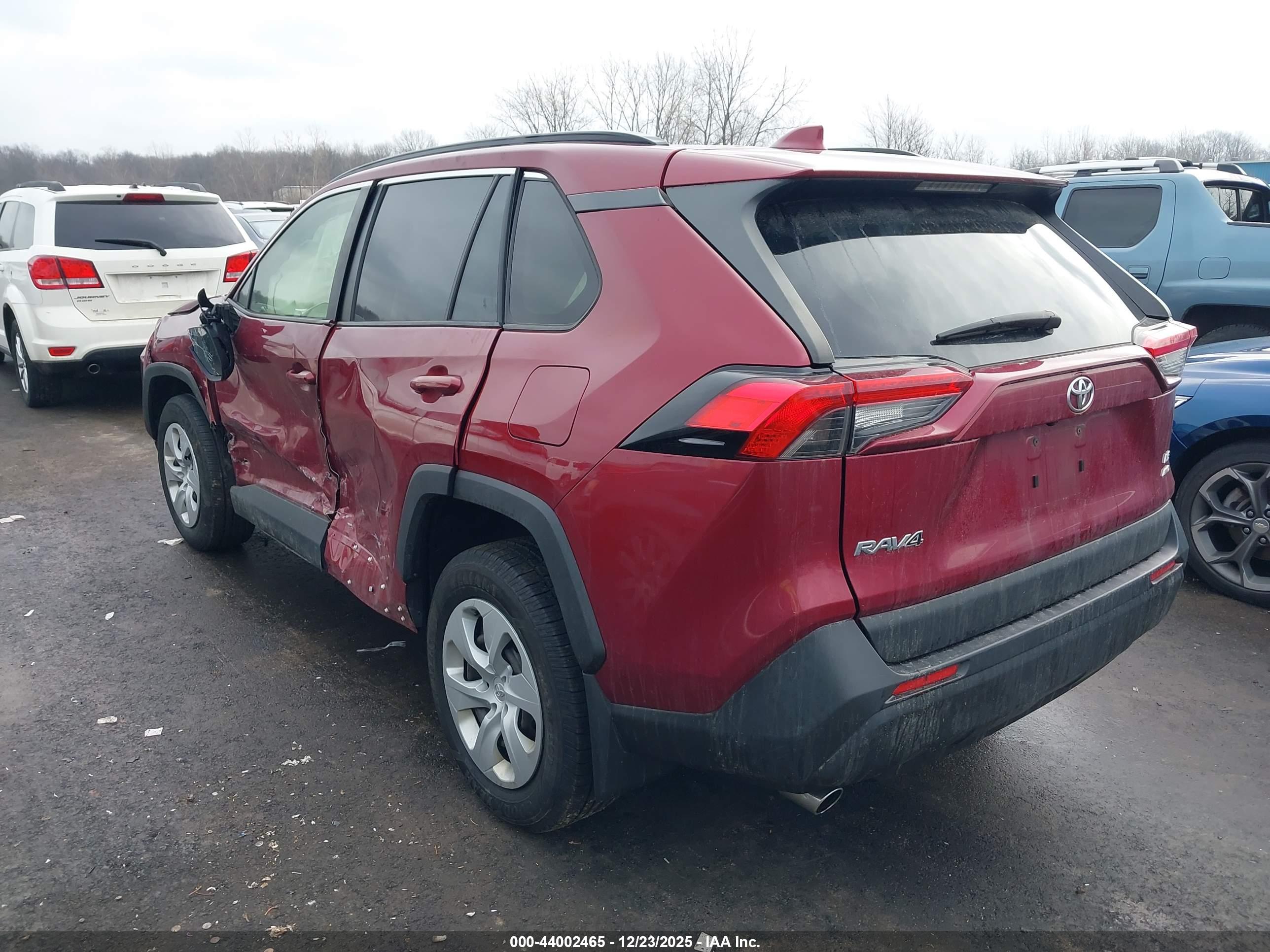 TOYOTA RAV4 image 3