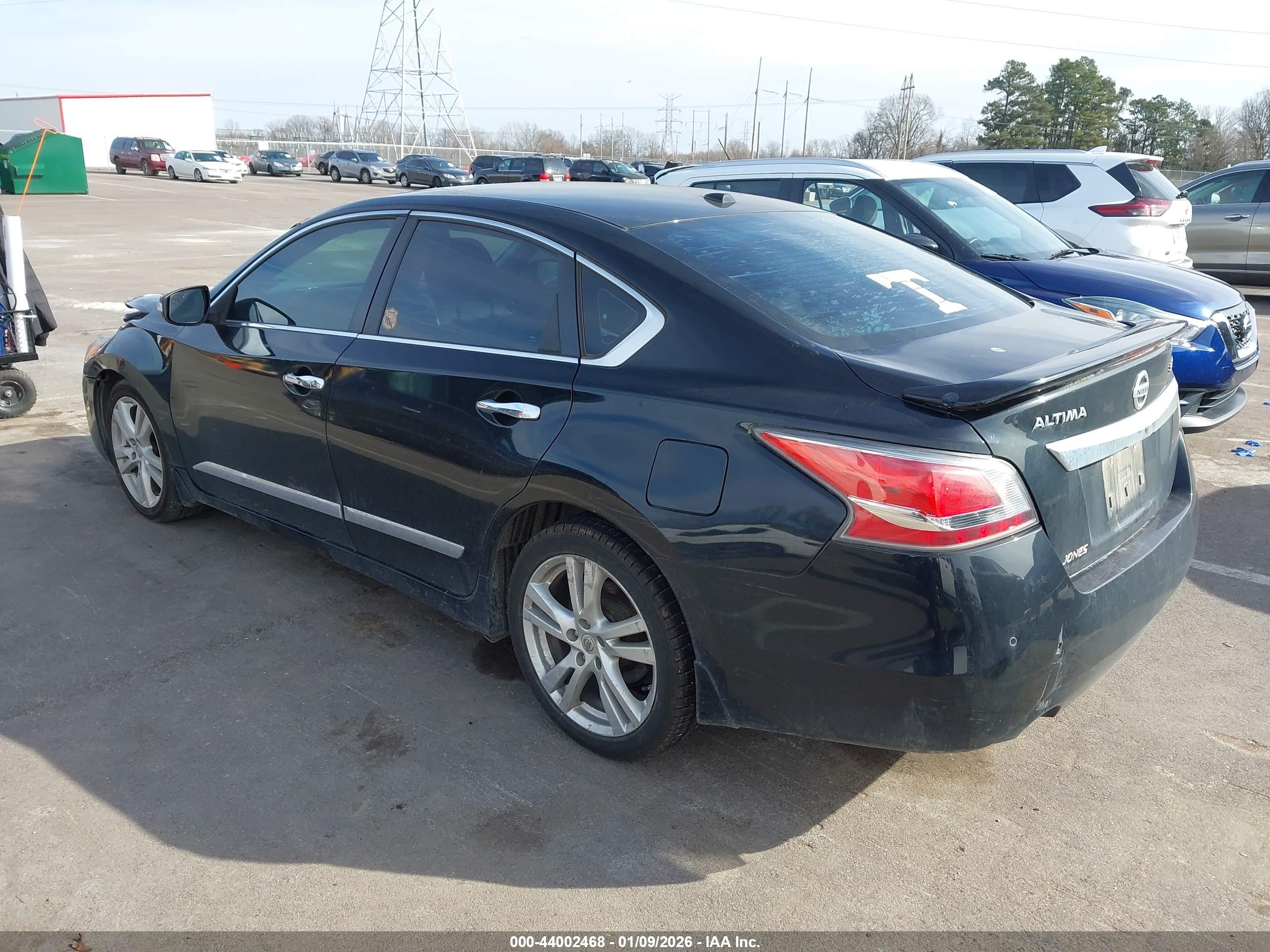 NISSAN ALTIMA image 3