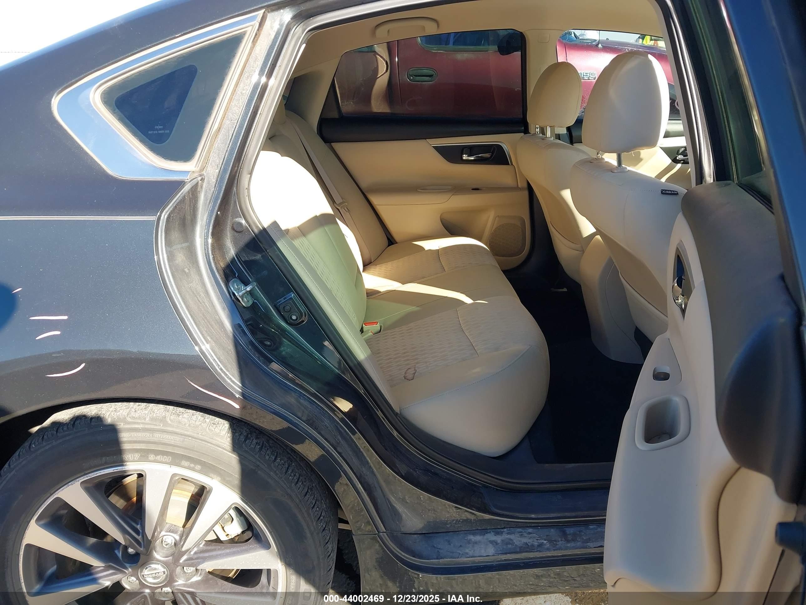 NISSAN ALTIMA image 8