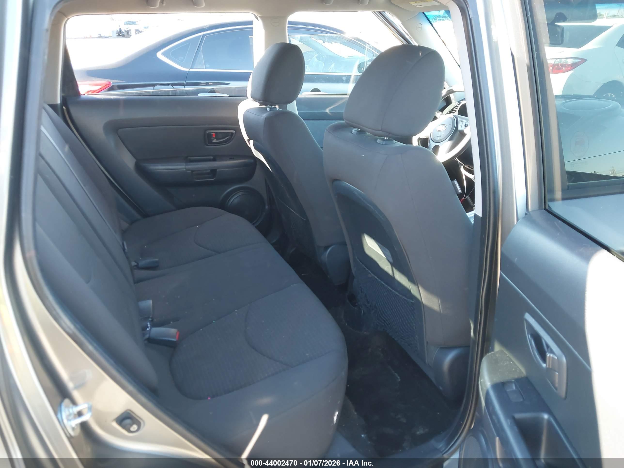 KIA SOUL image 8