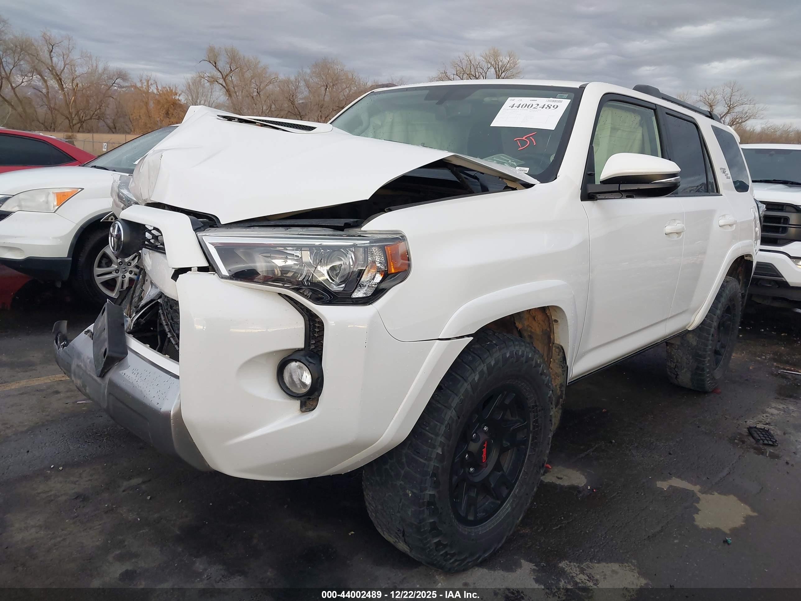 TOYOTA 4RUNNER image 2