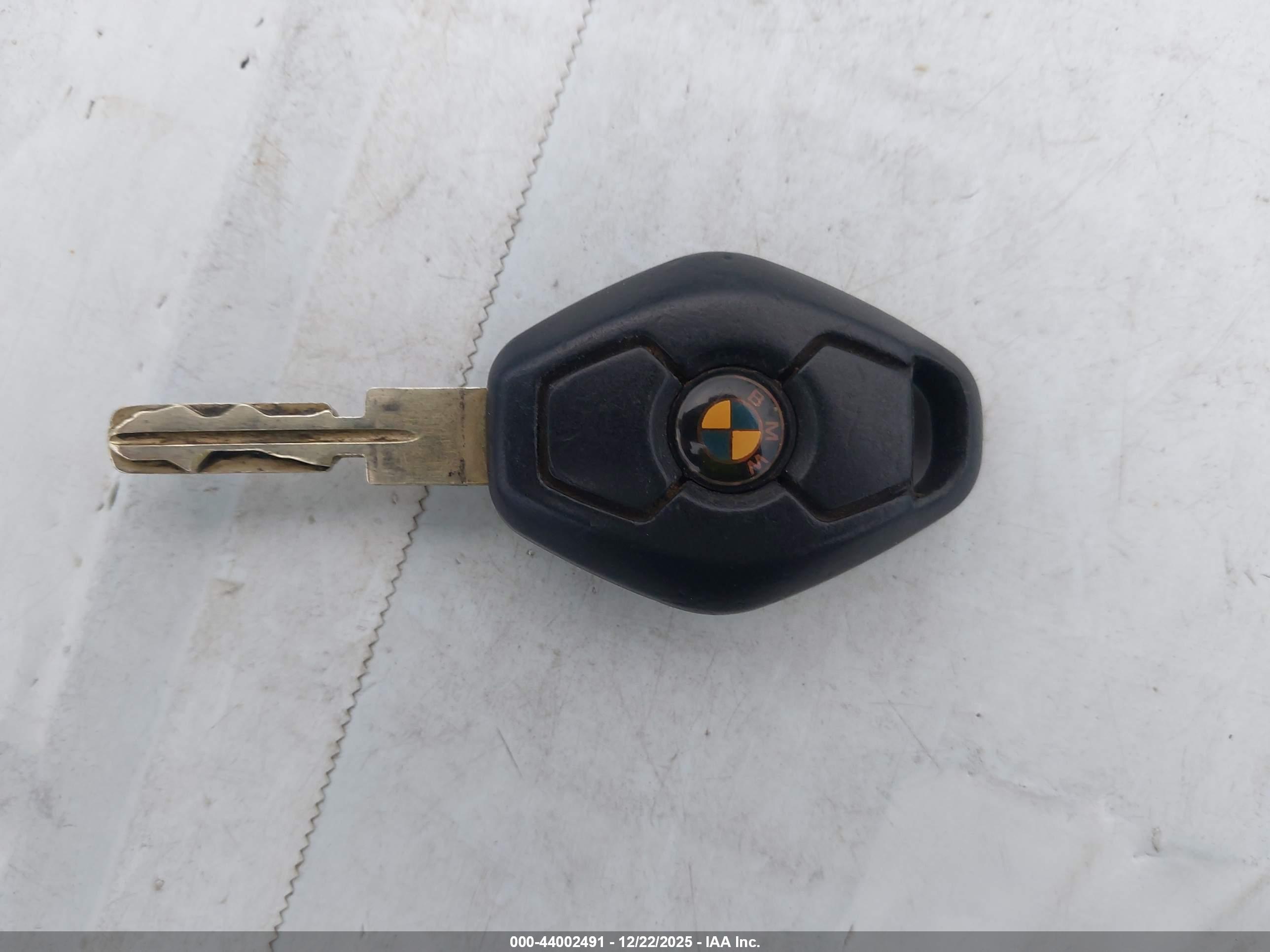BMW 740IL image 11