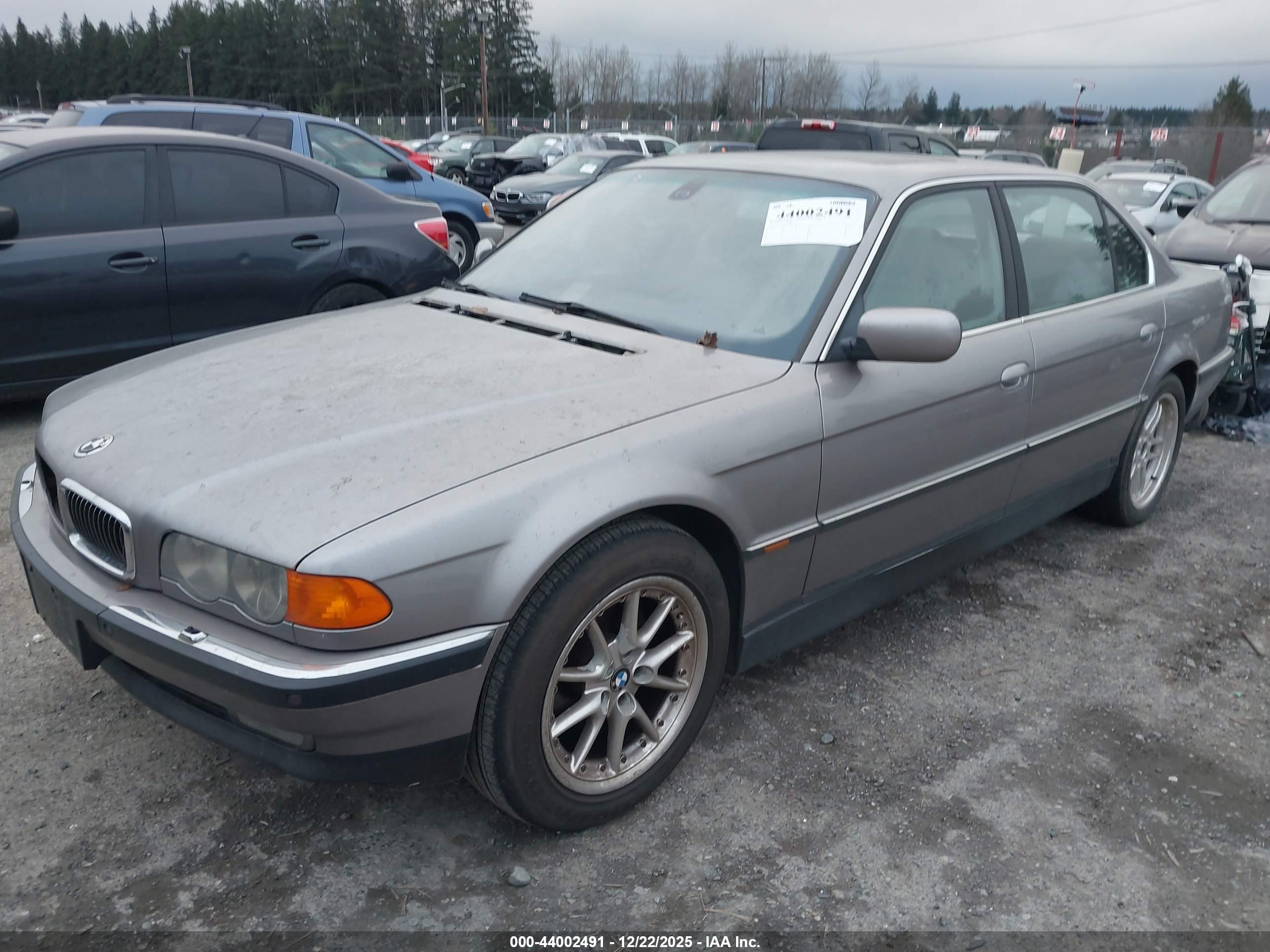 BMW 740IL image 2