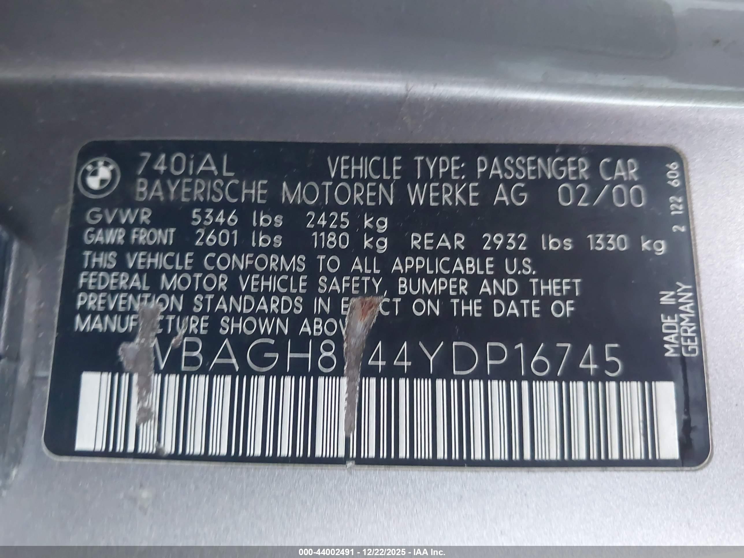 BMW 740IL image 9