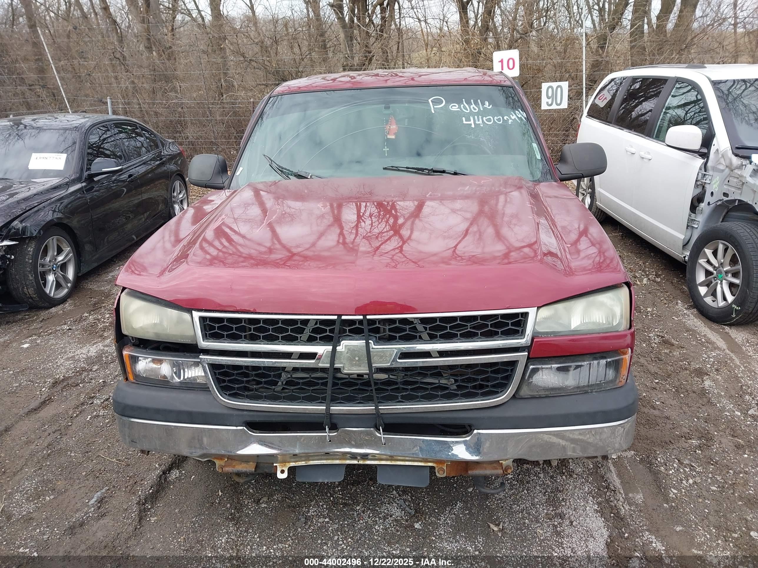 CHEVROLET SILVERADO image 6