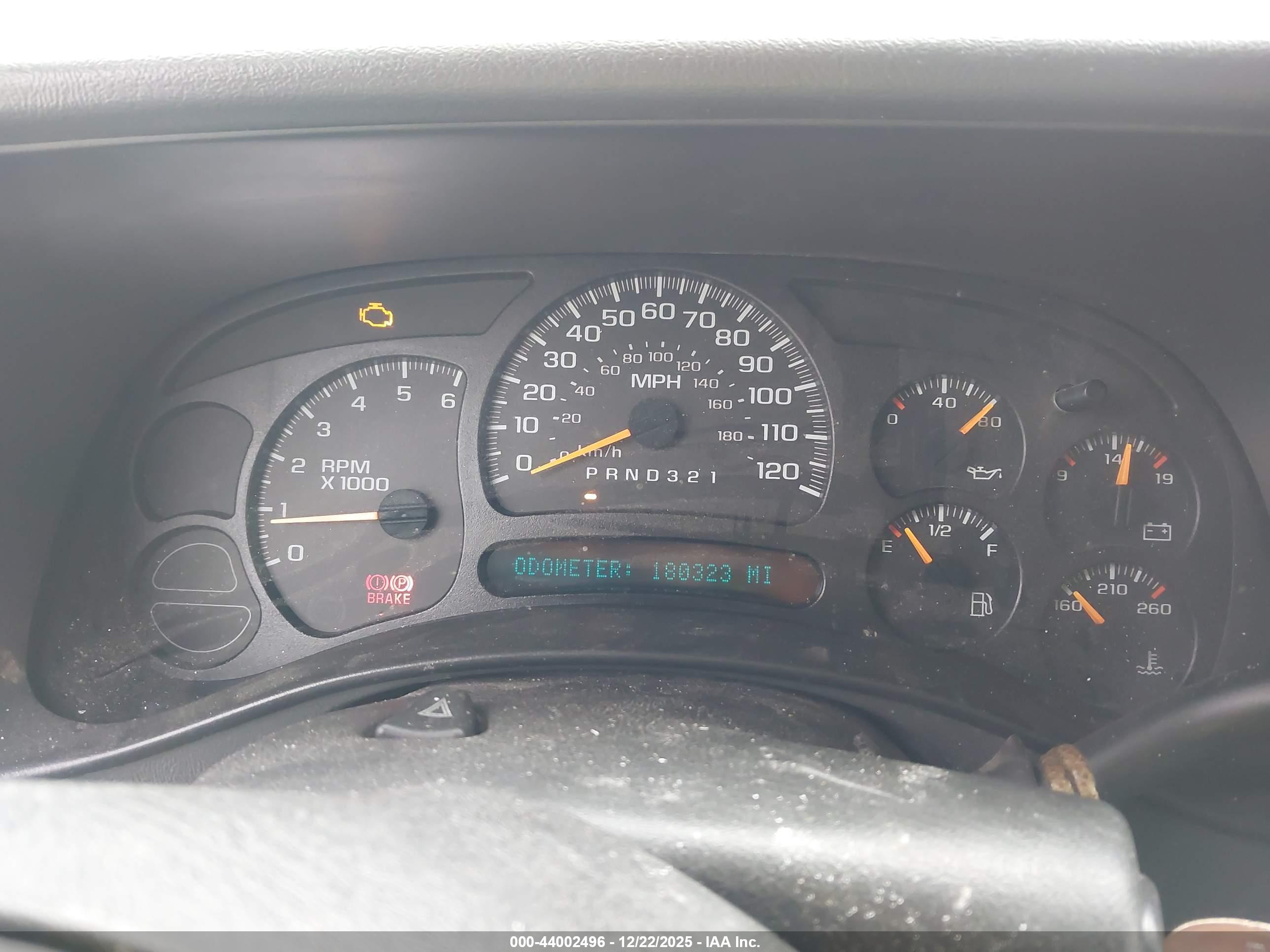 CHEVROLET SILVERADO image 7