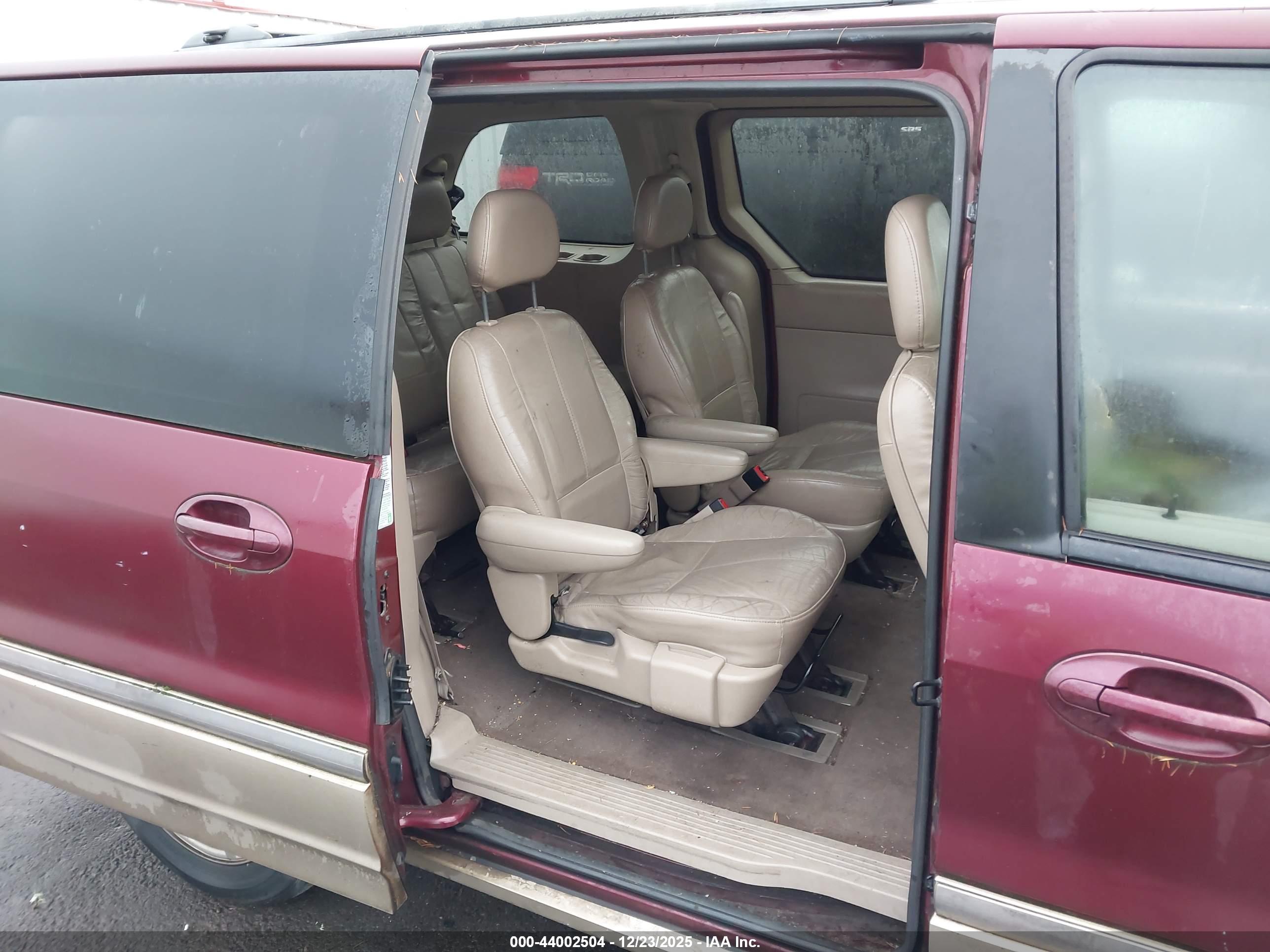 FORD WINDSTAR image 8