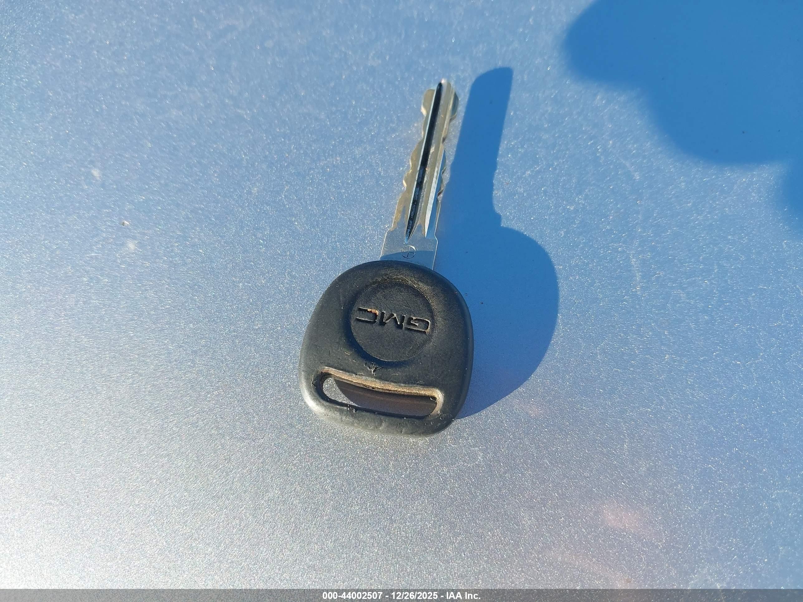 GMC SIERRA image 11