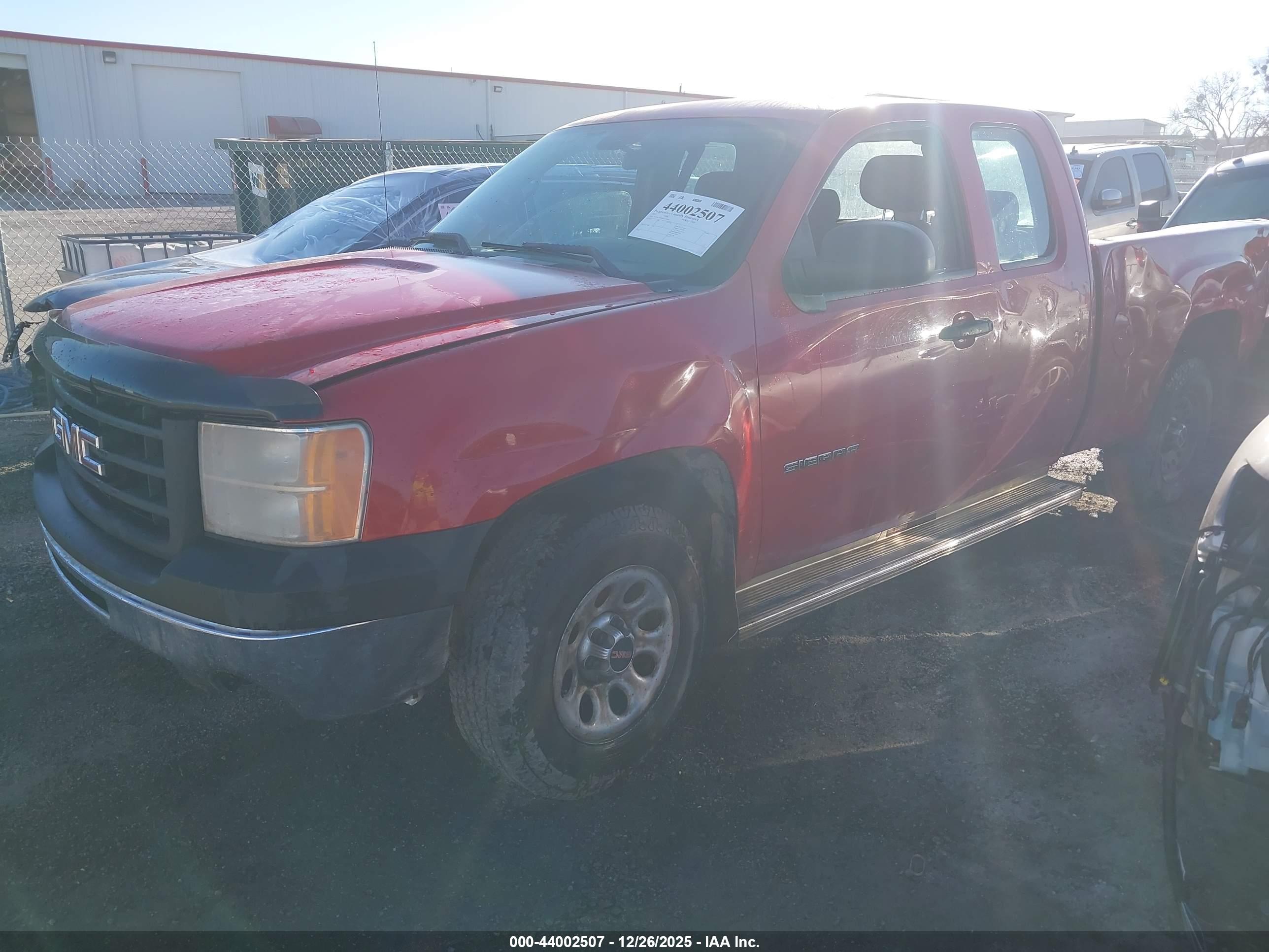 GMC SIERRA image 2