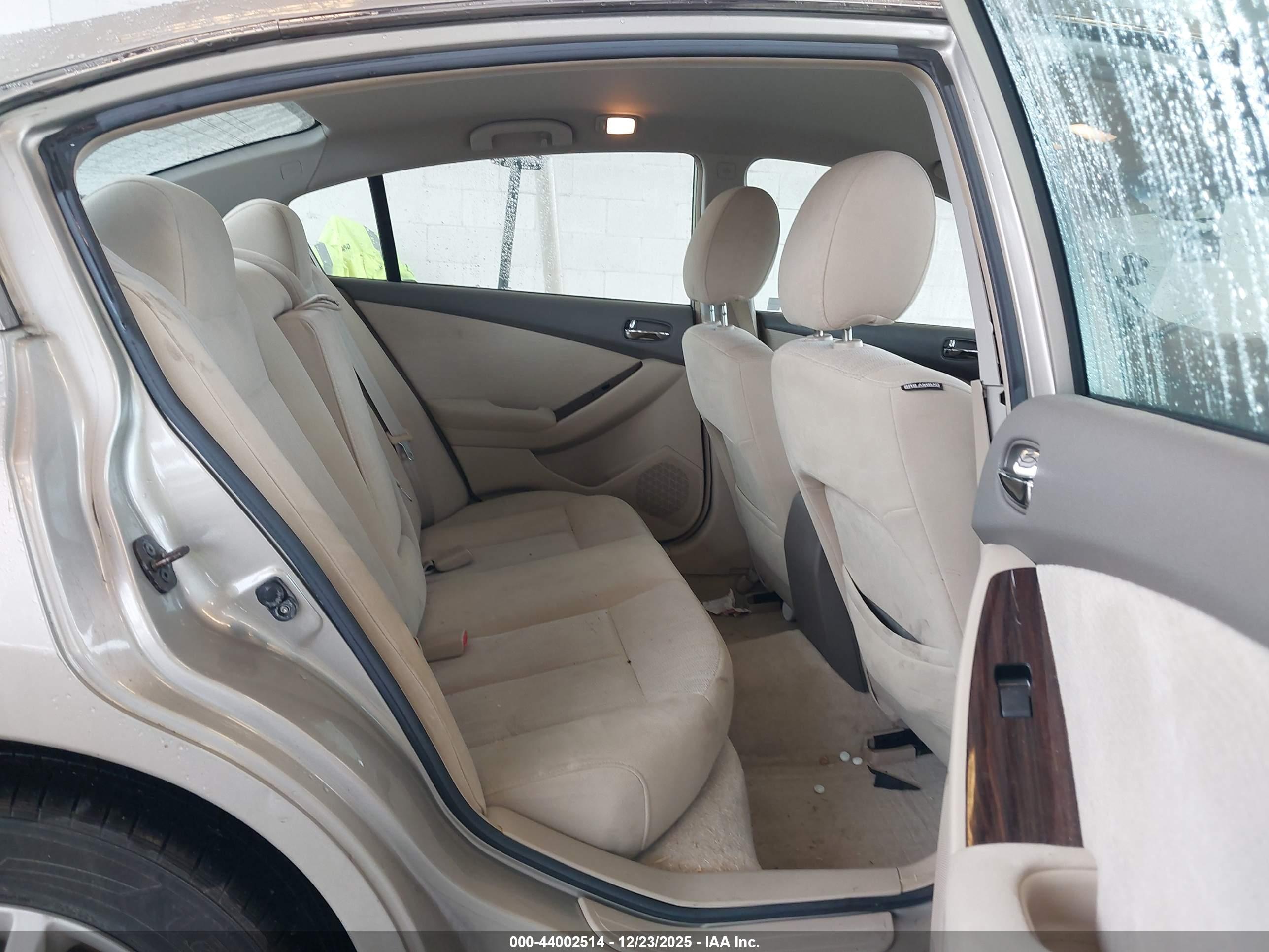 NISSAN ALTIMA image 8