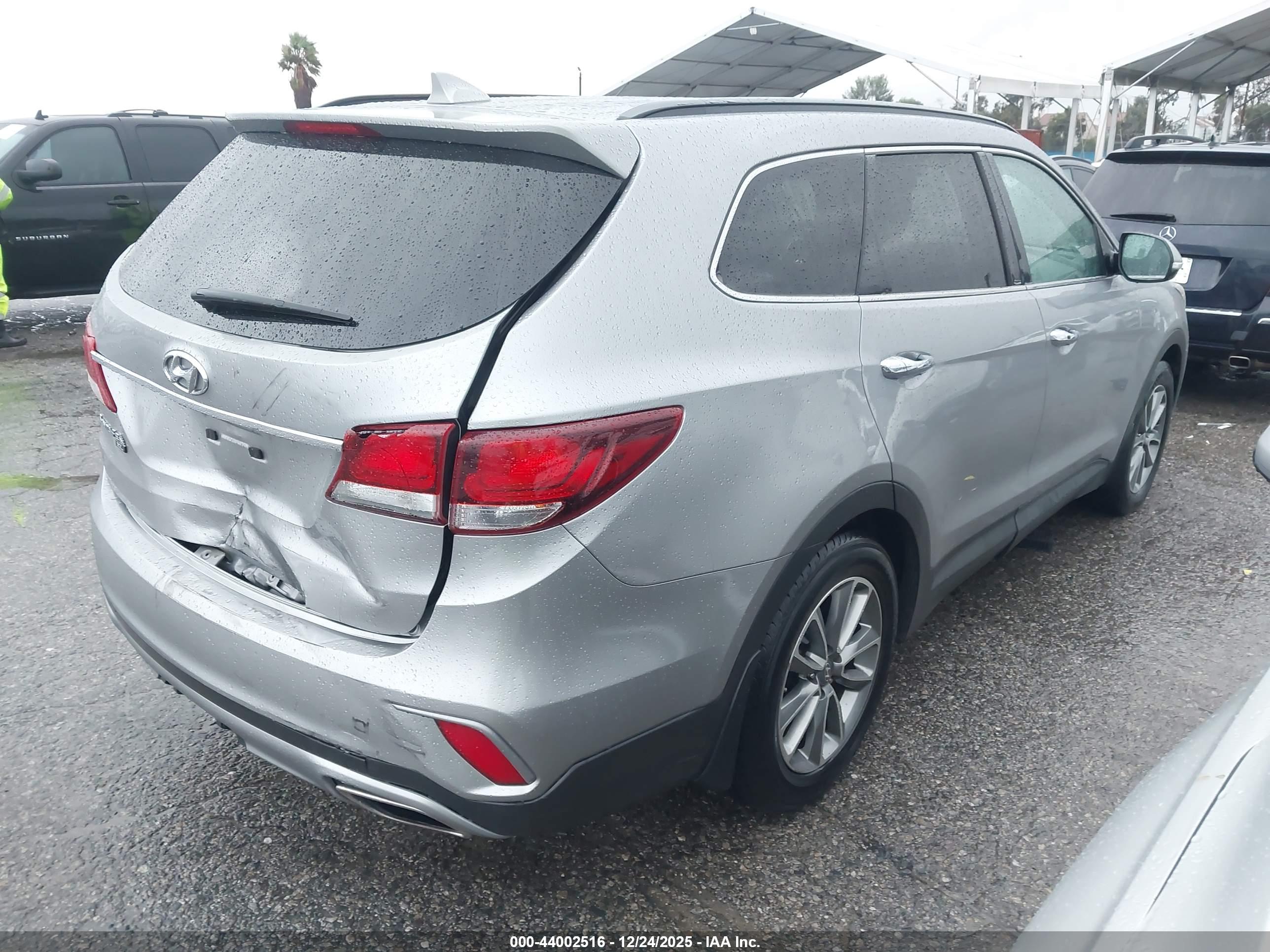 HYUNDAI SANTA image 4