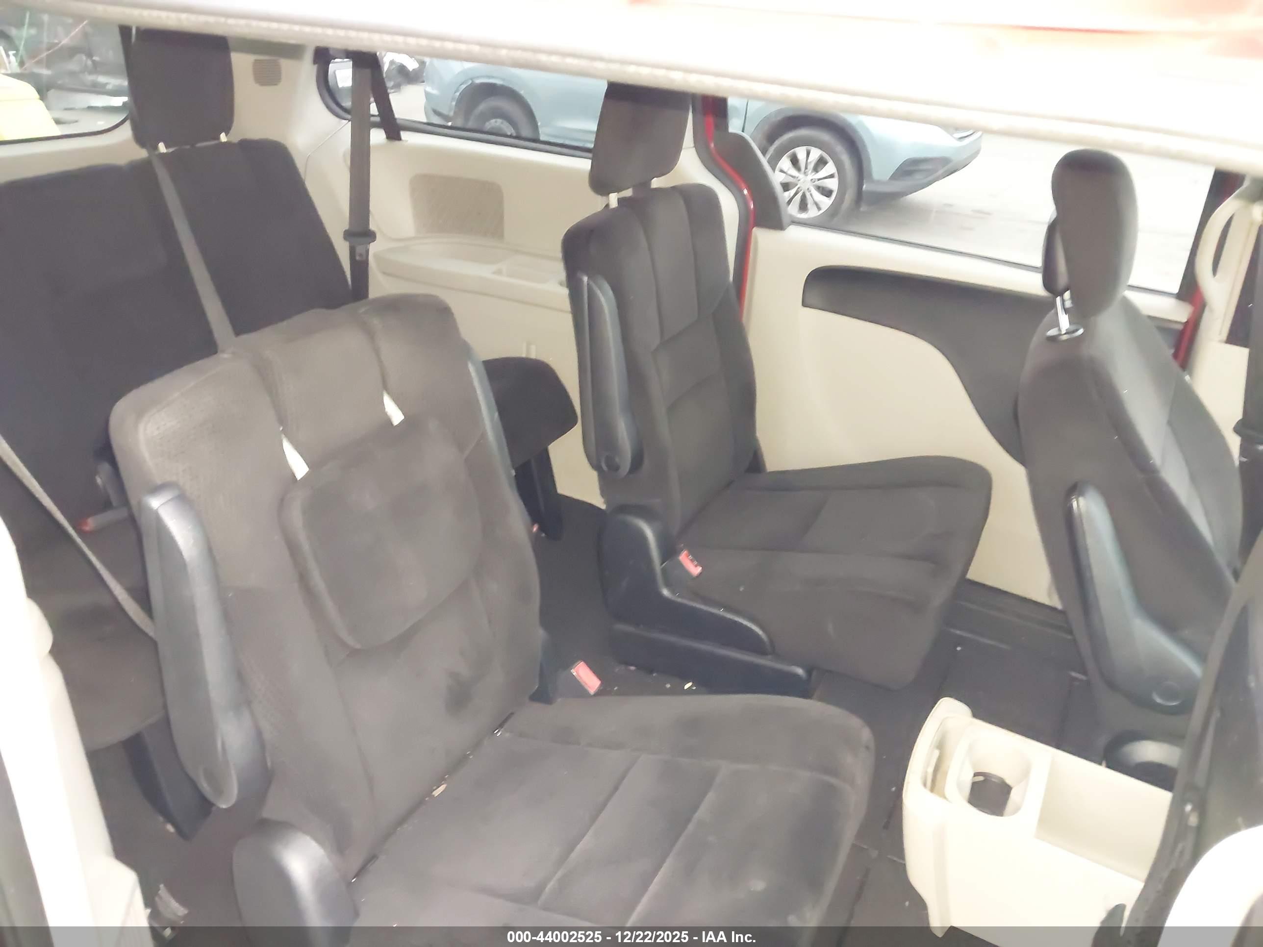DODGE GRAND image 8