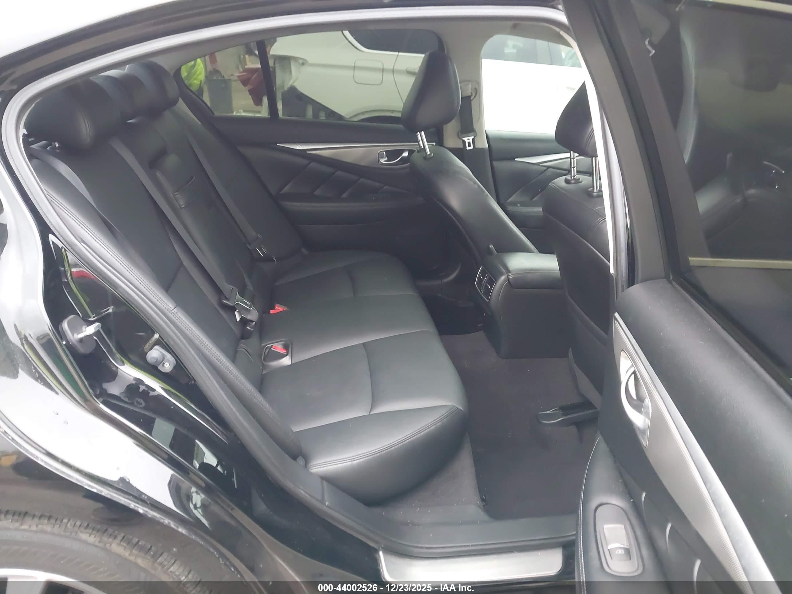 INFINITI Q50 image 8