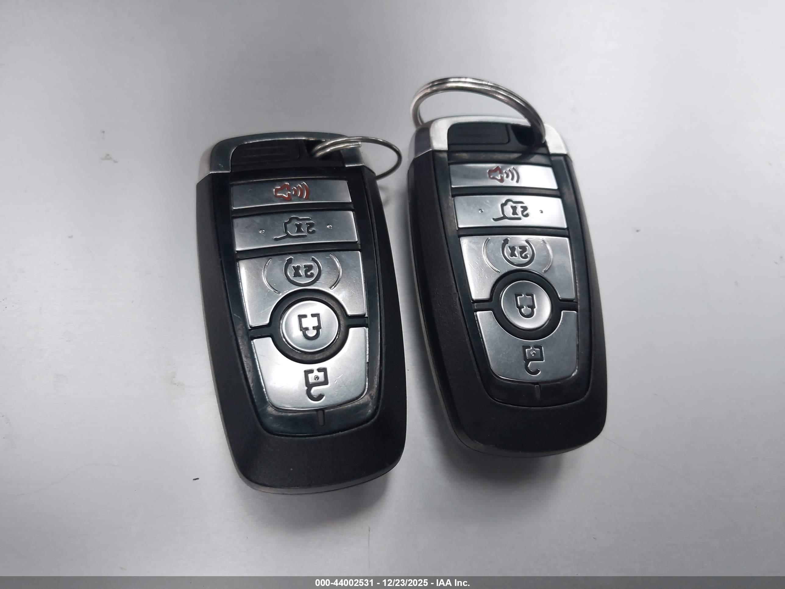 FORD EXPLORER image 11
