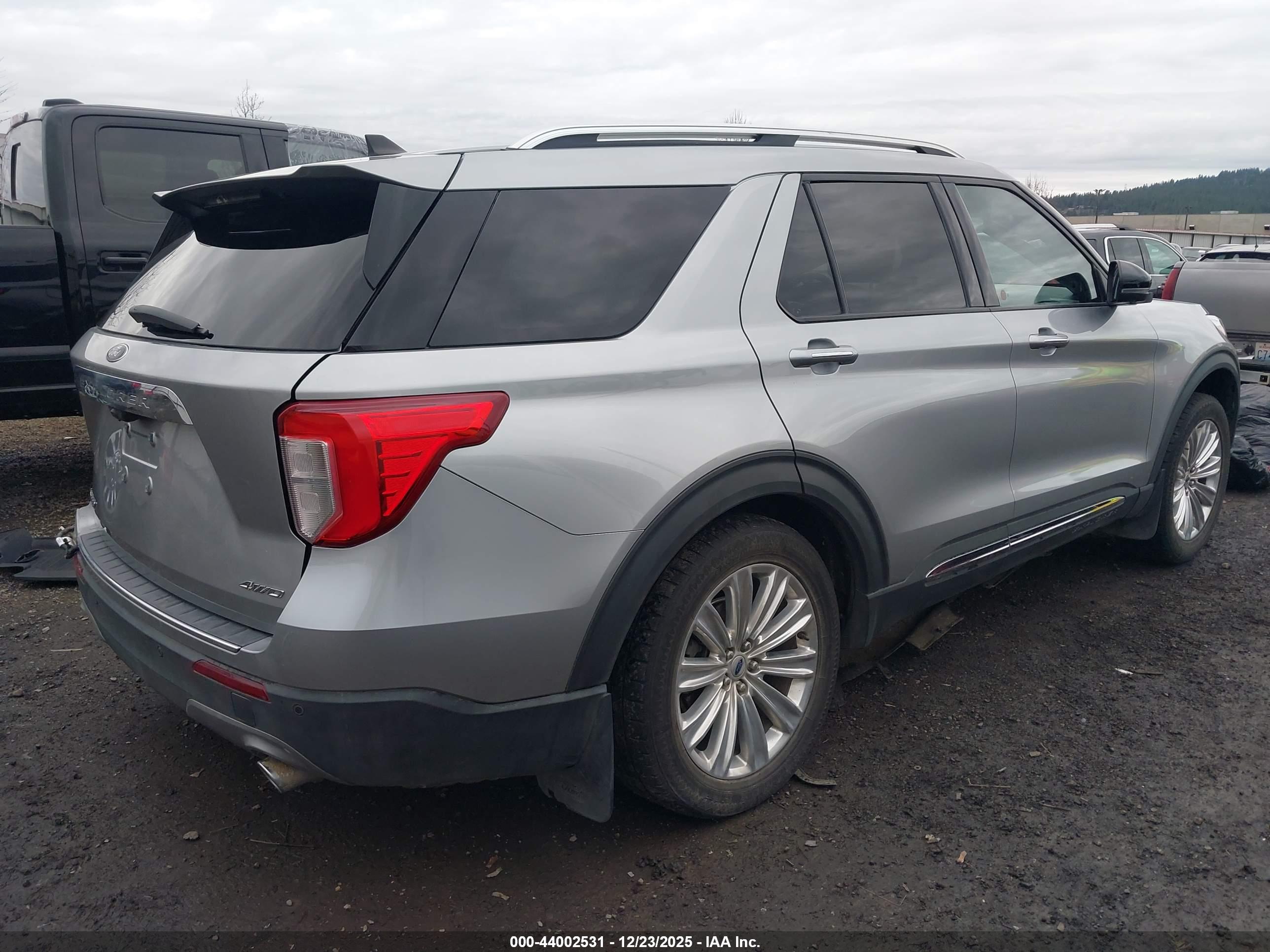 FORD EXPLORER image 4