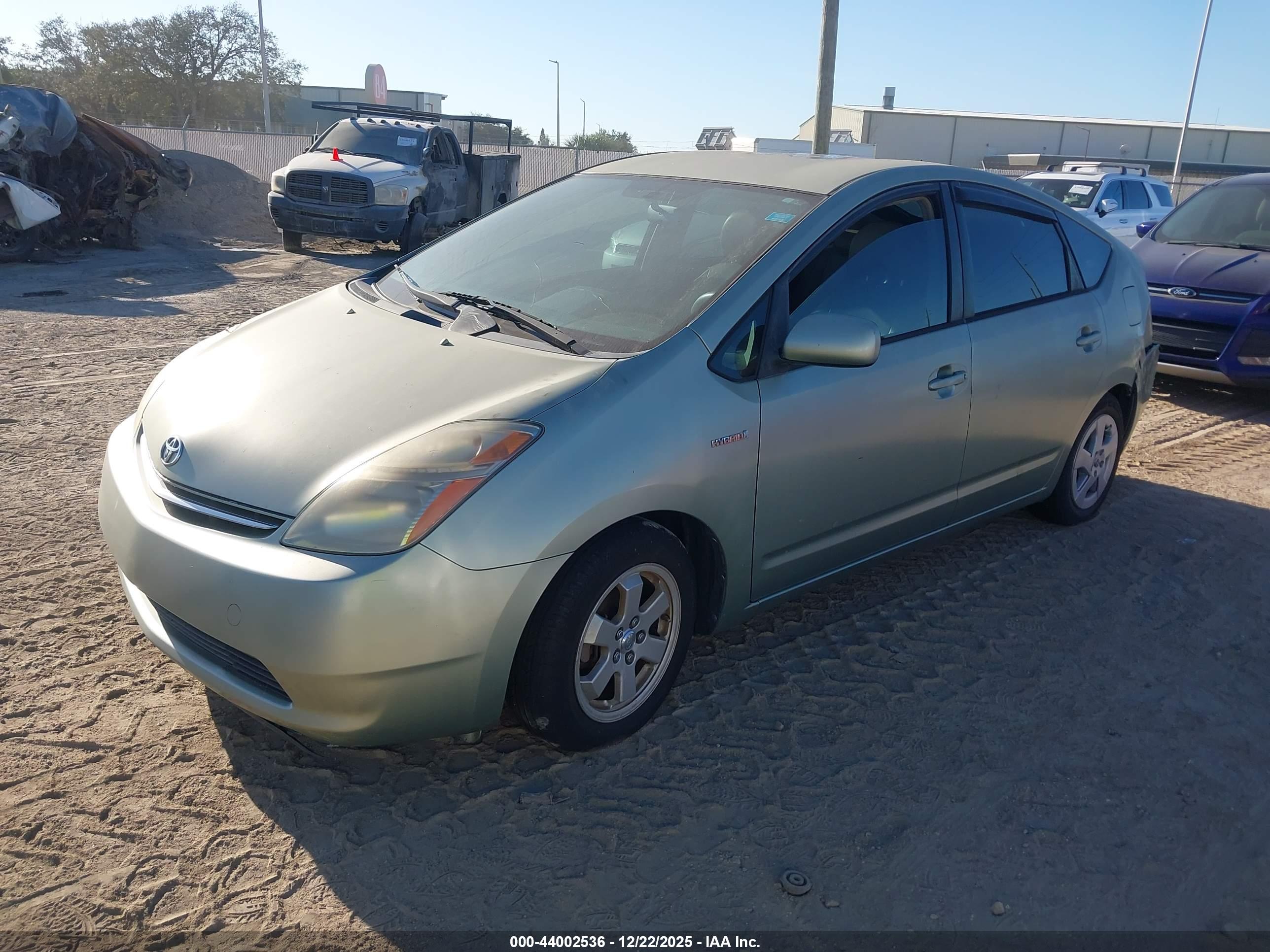 TOYOTA PRIUS image 2