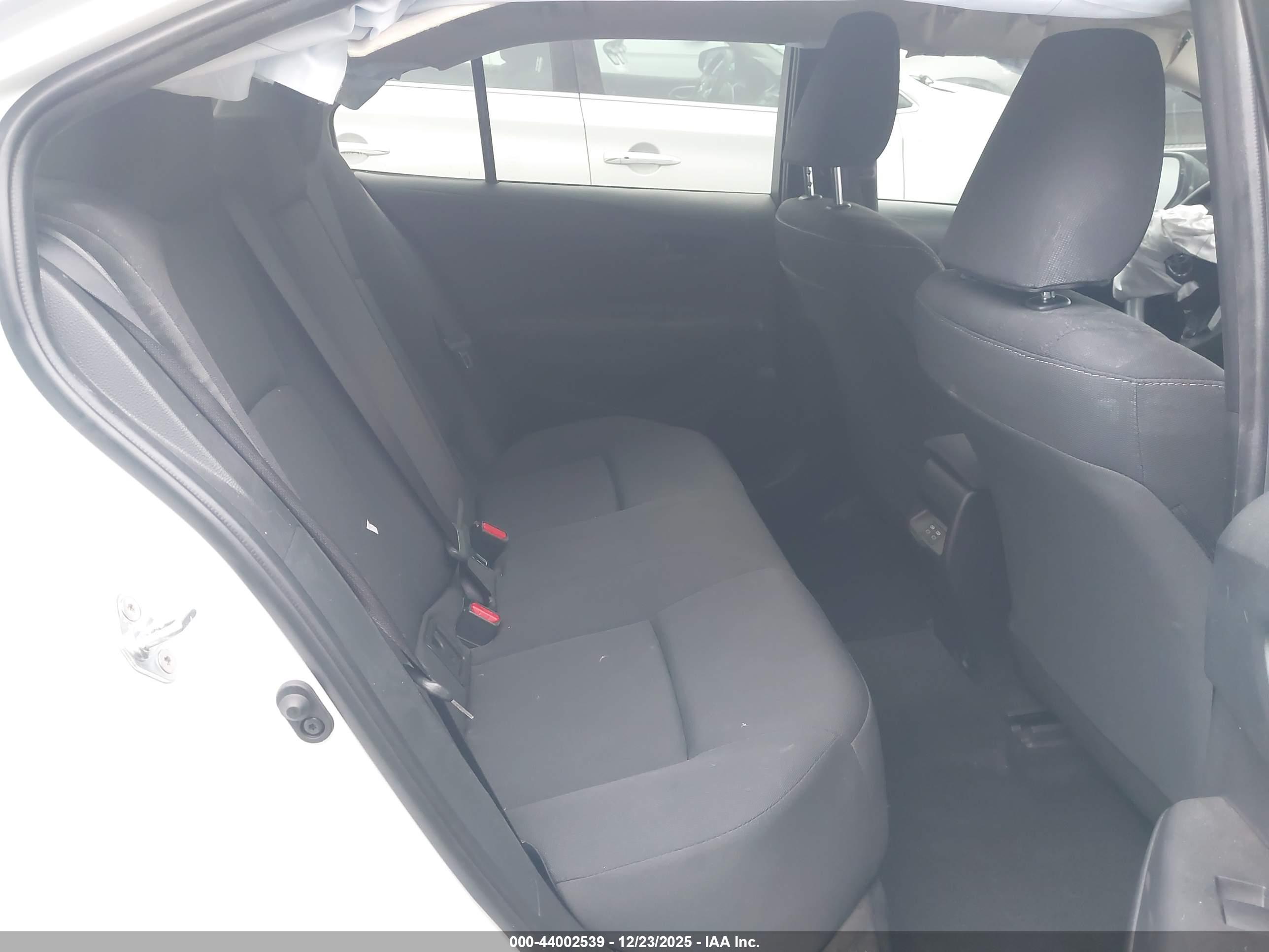 TOYOTA COROLLA image 8
