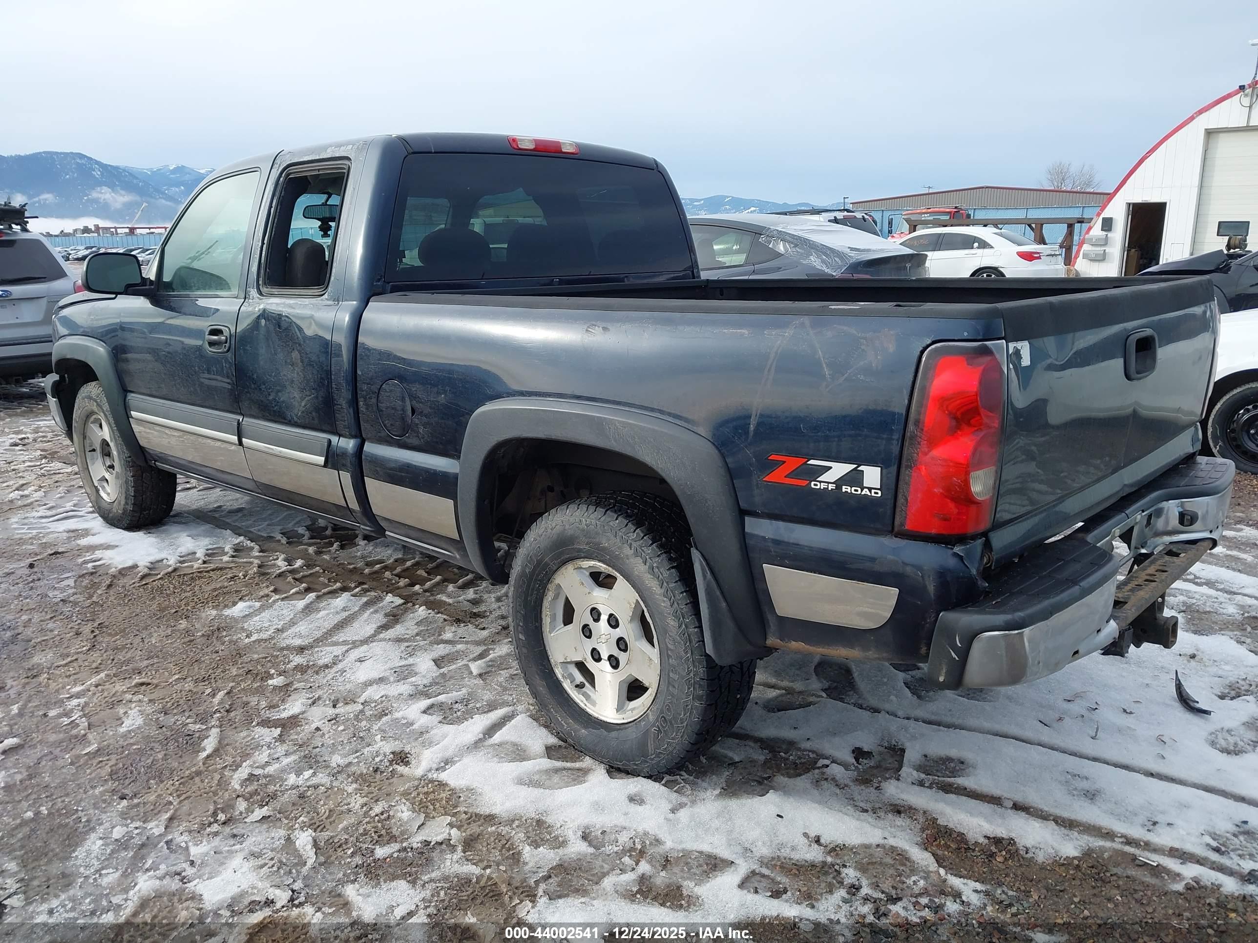 CHEVROLET SILVERADO image 3