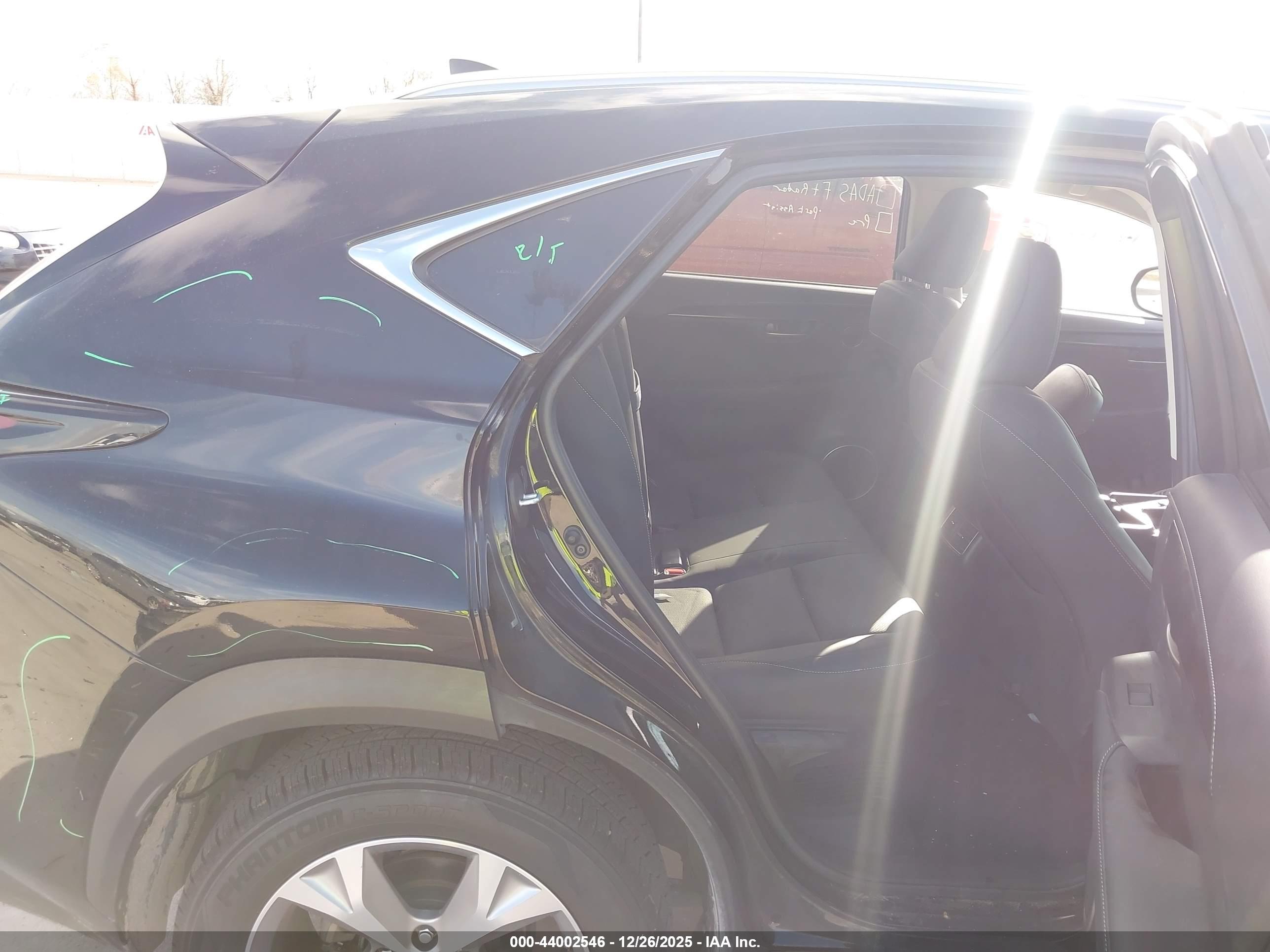 LEXUS NX image 8