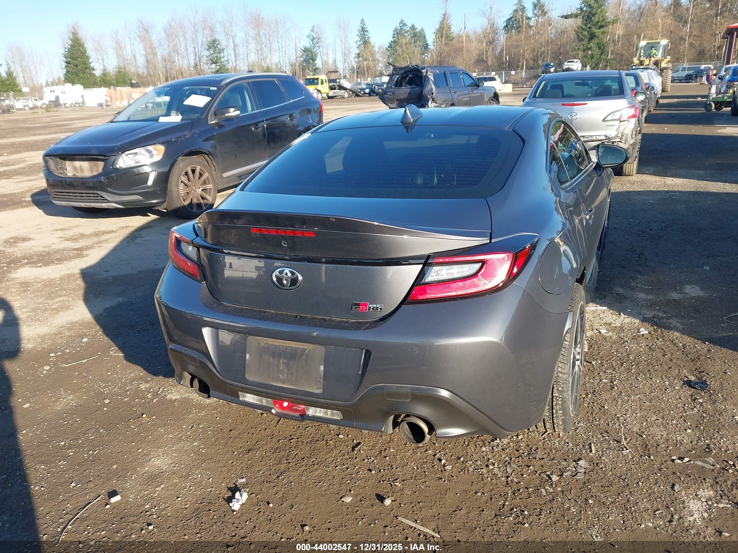 TOYOTA GR86 image 4