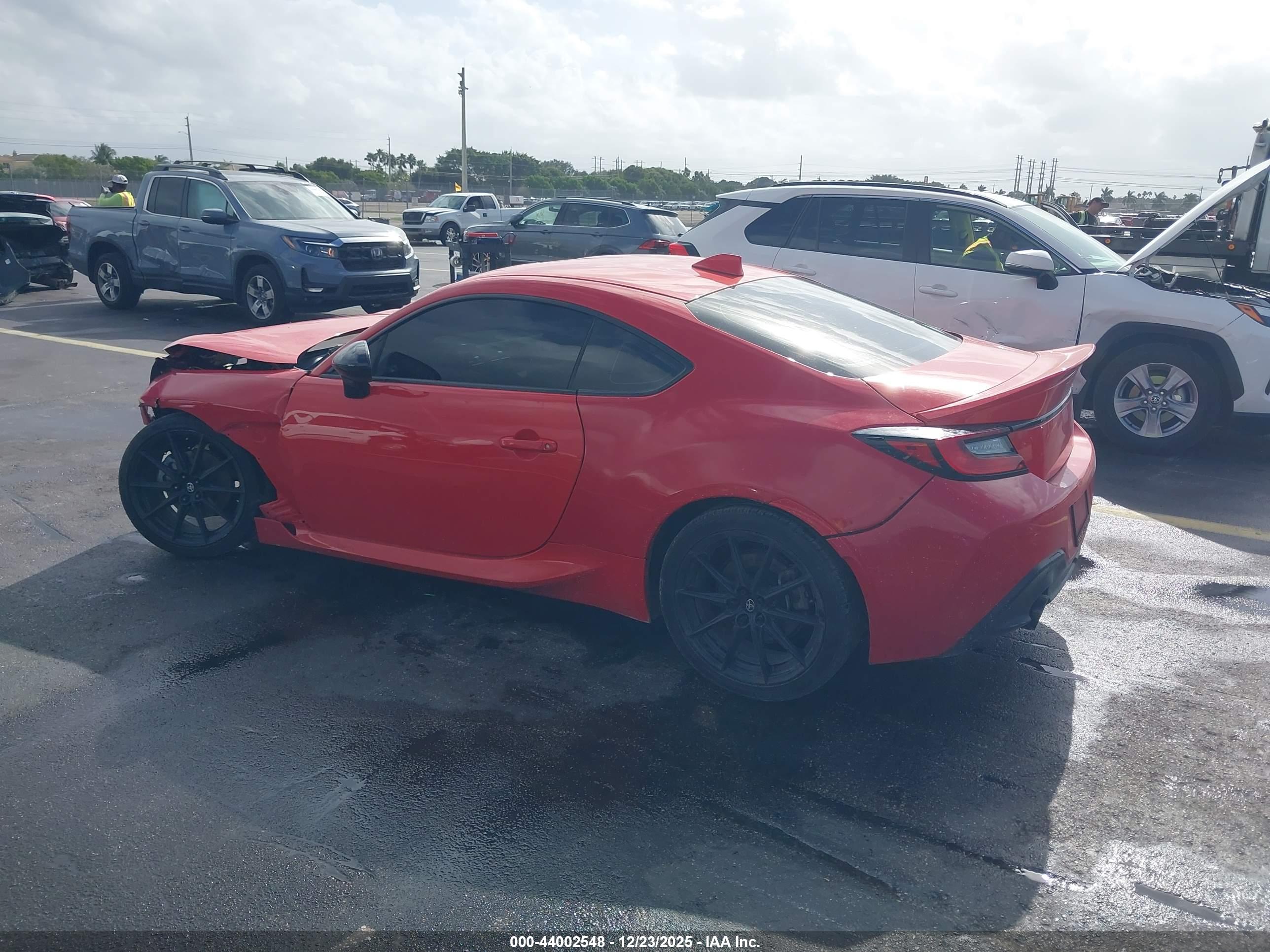 TOYOTA GR86 image 3