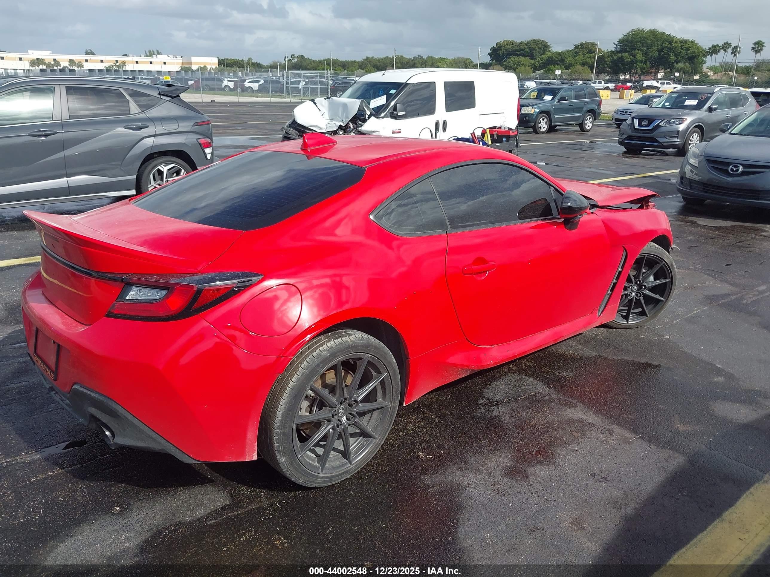 TOYOTA GR86 image 4